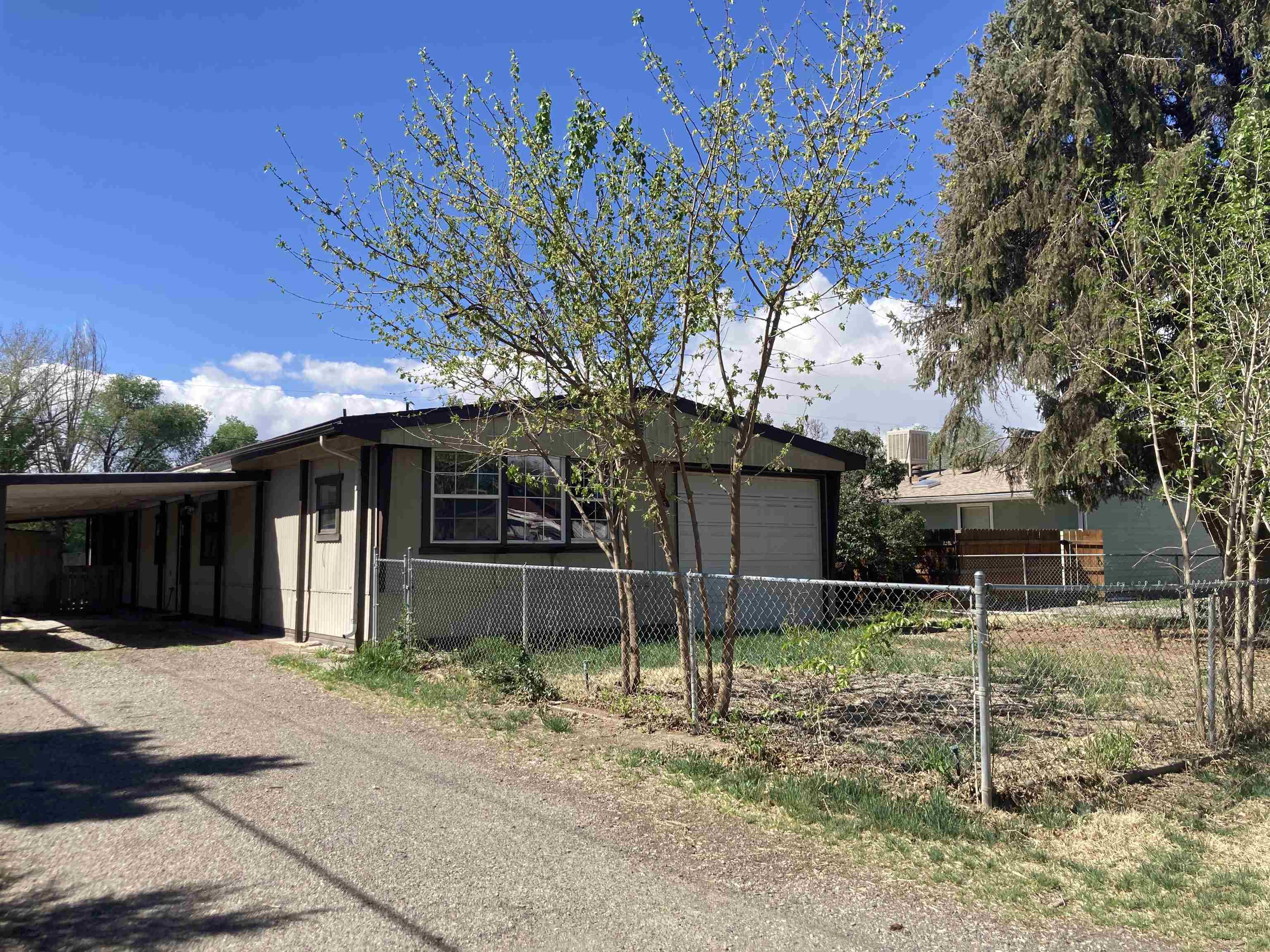 2961 E View Drive Property Photo 1