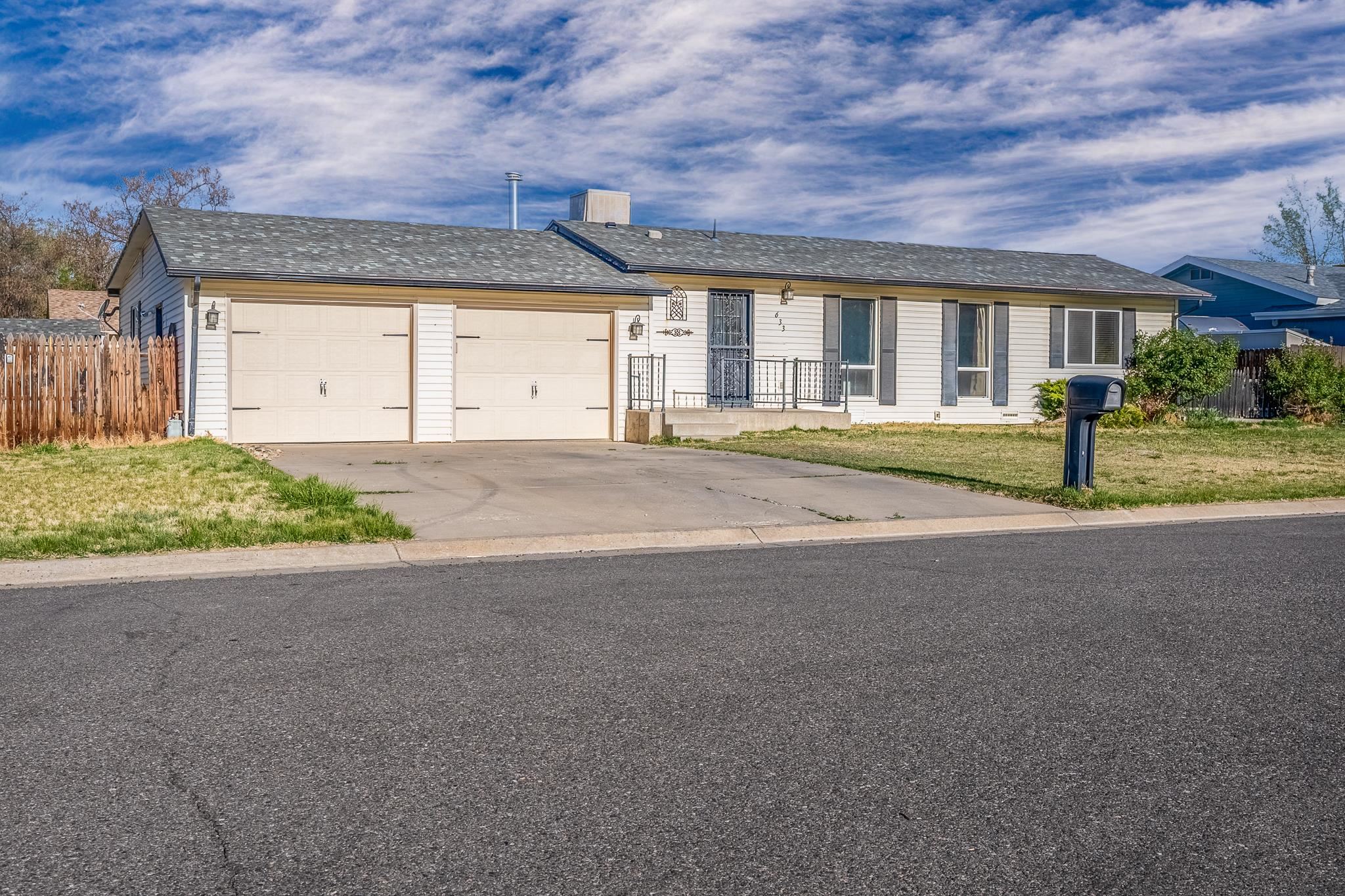 633 N Placer Court Property Photo
