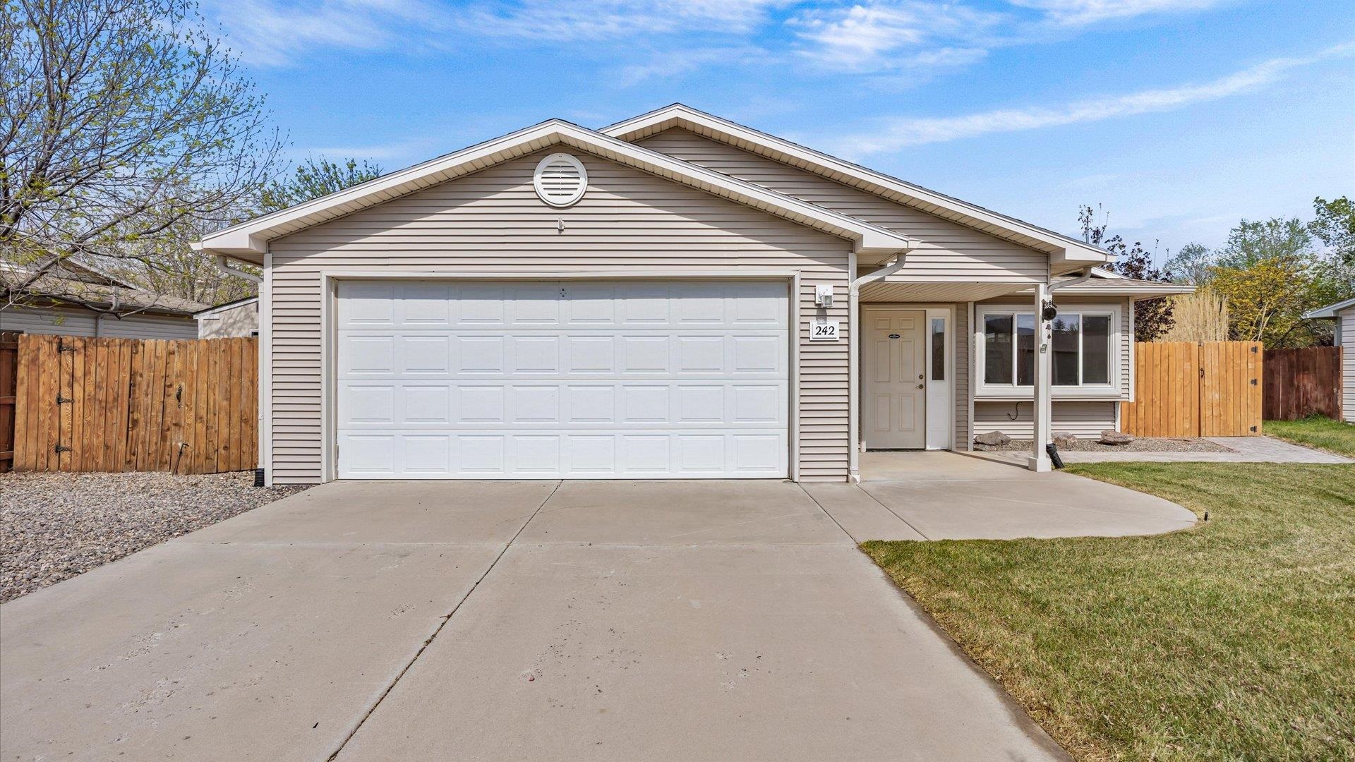 242 Ribbon Court Property Photo