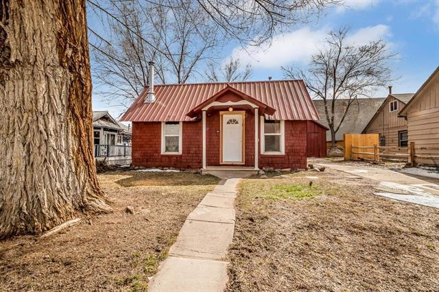1004 Elm Avenue Property Photo