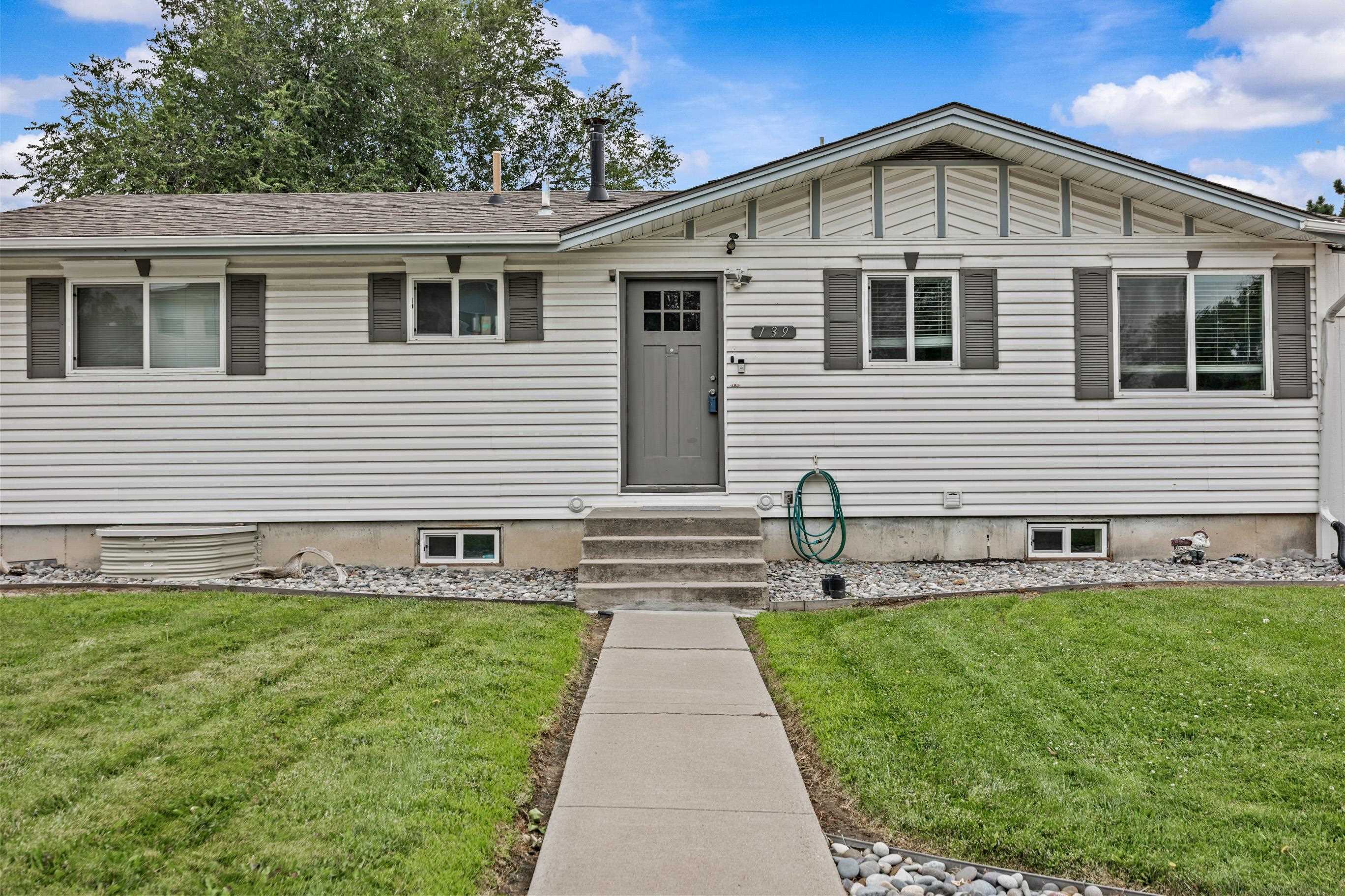 139 Independent Avenue Property Photo 2