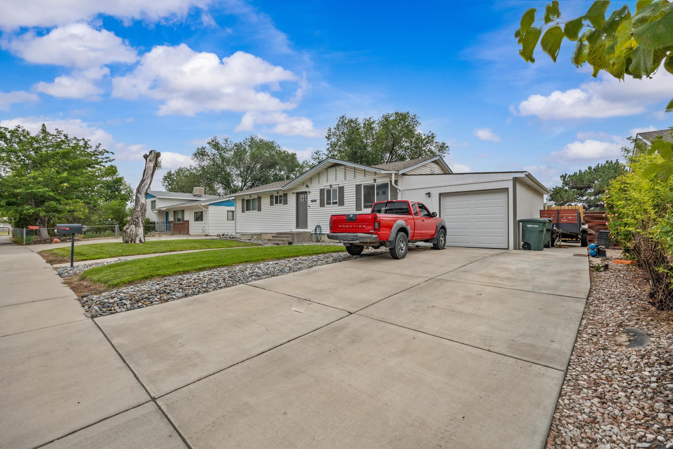 139 Independent Avenue Property Photo 3