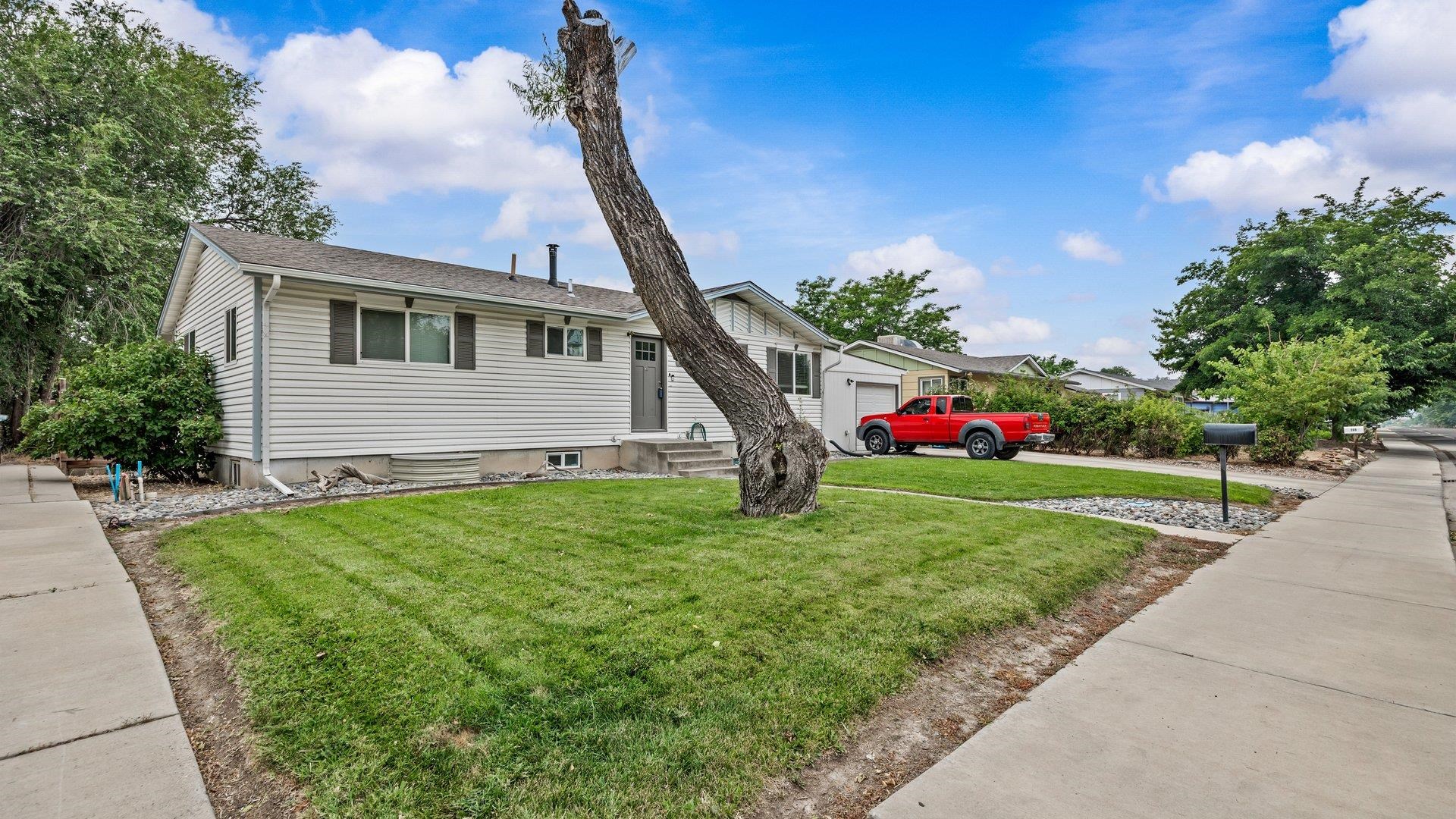 139 Independent Avenue Property Photo 4