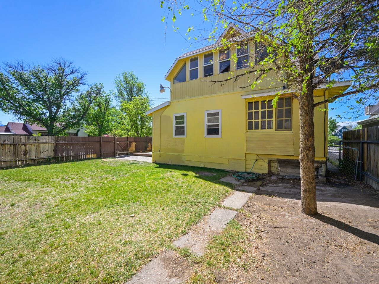 1360 Grand Avenue Property Photo 6