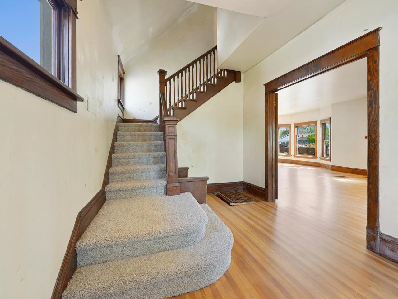 1360 Grand Avenue Property Photo 12