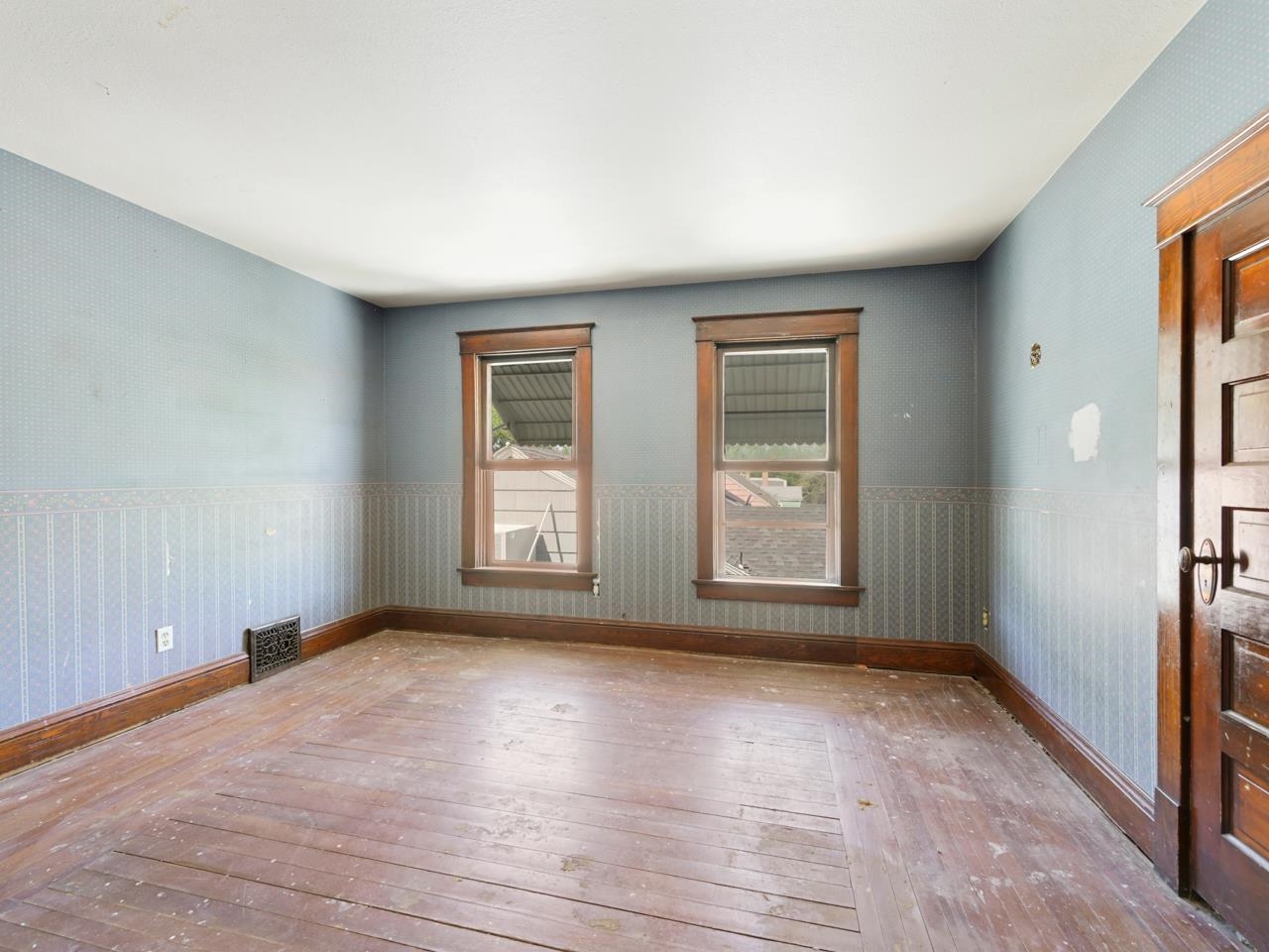 1360 Grand Avenue Property Photo 25