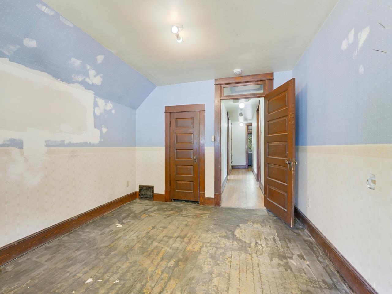1360 Grand Avenue Property Photo 27