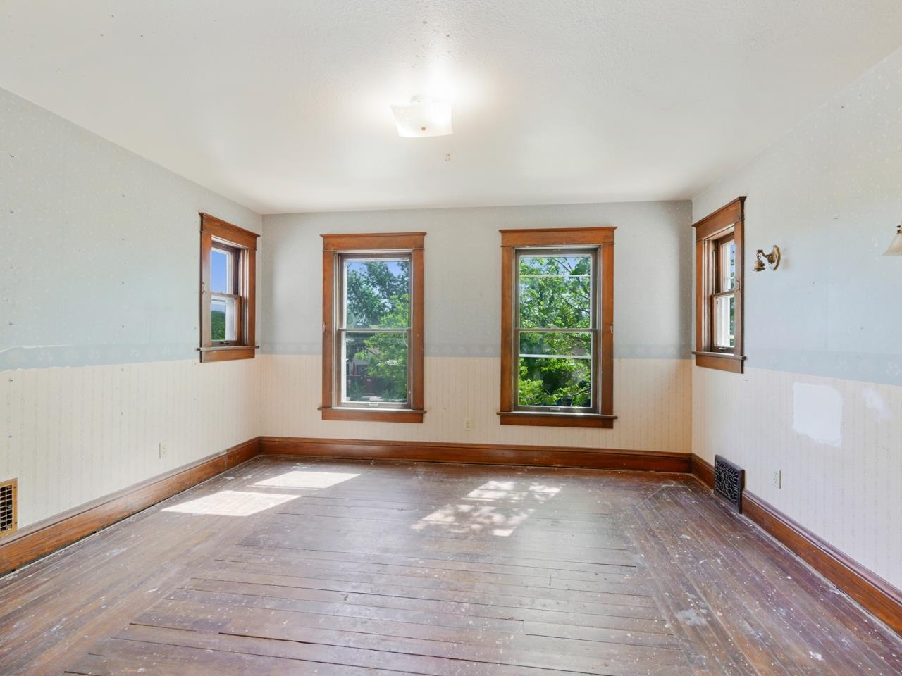 1360 Grand Avenue Property Photo 30