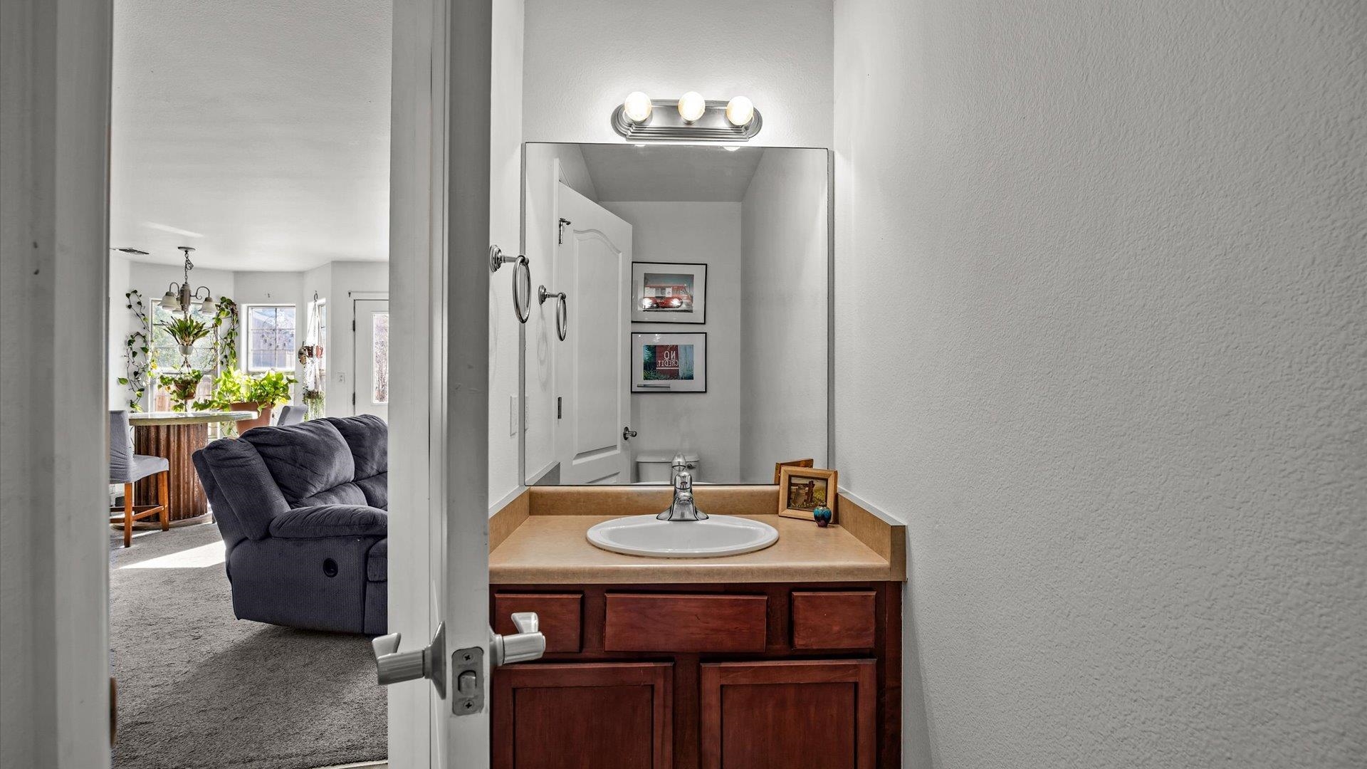 416 Charles Avenue Property Photo 8