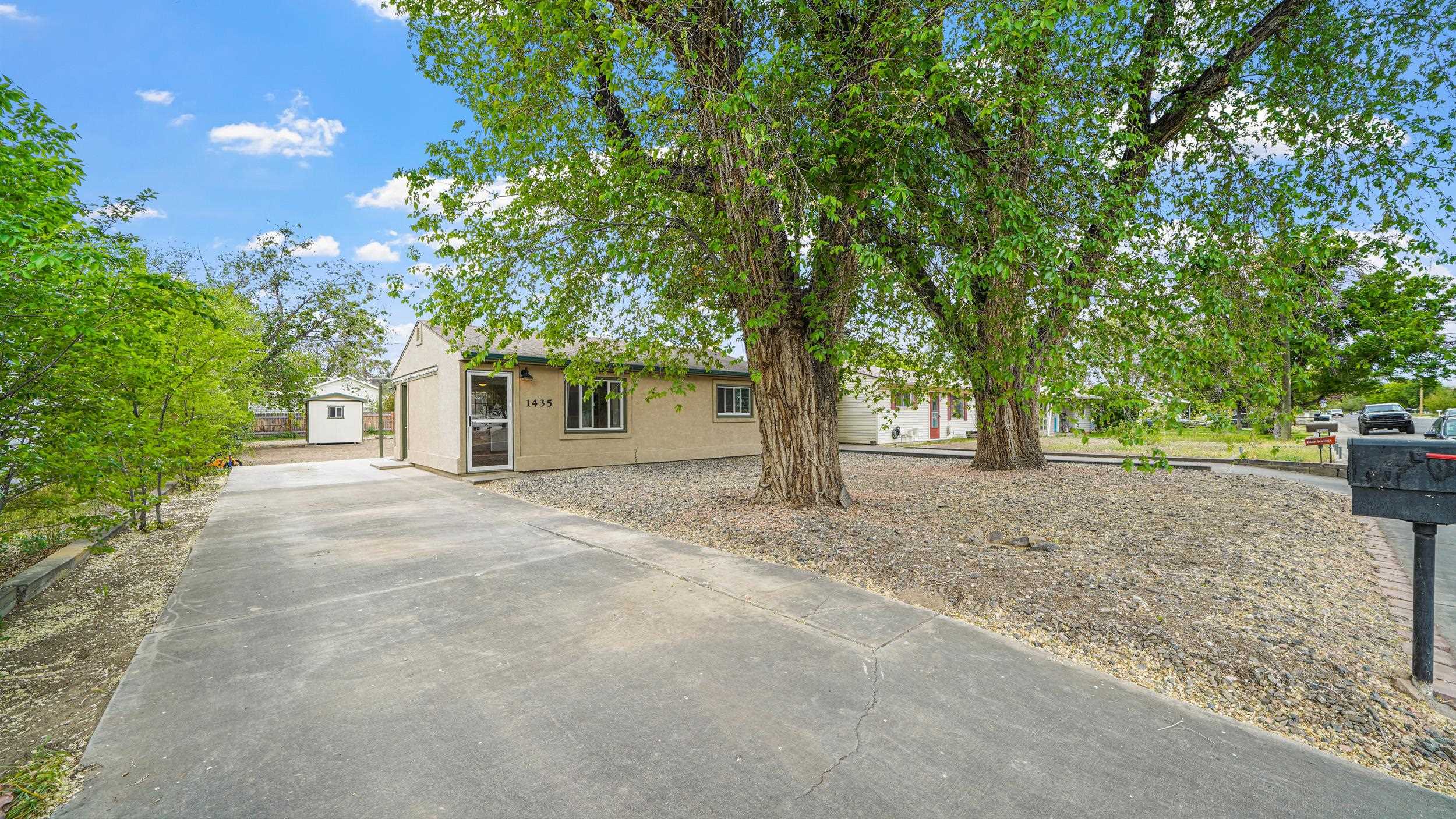 1435 Walnut Avenue Property Photo