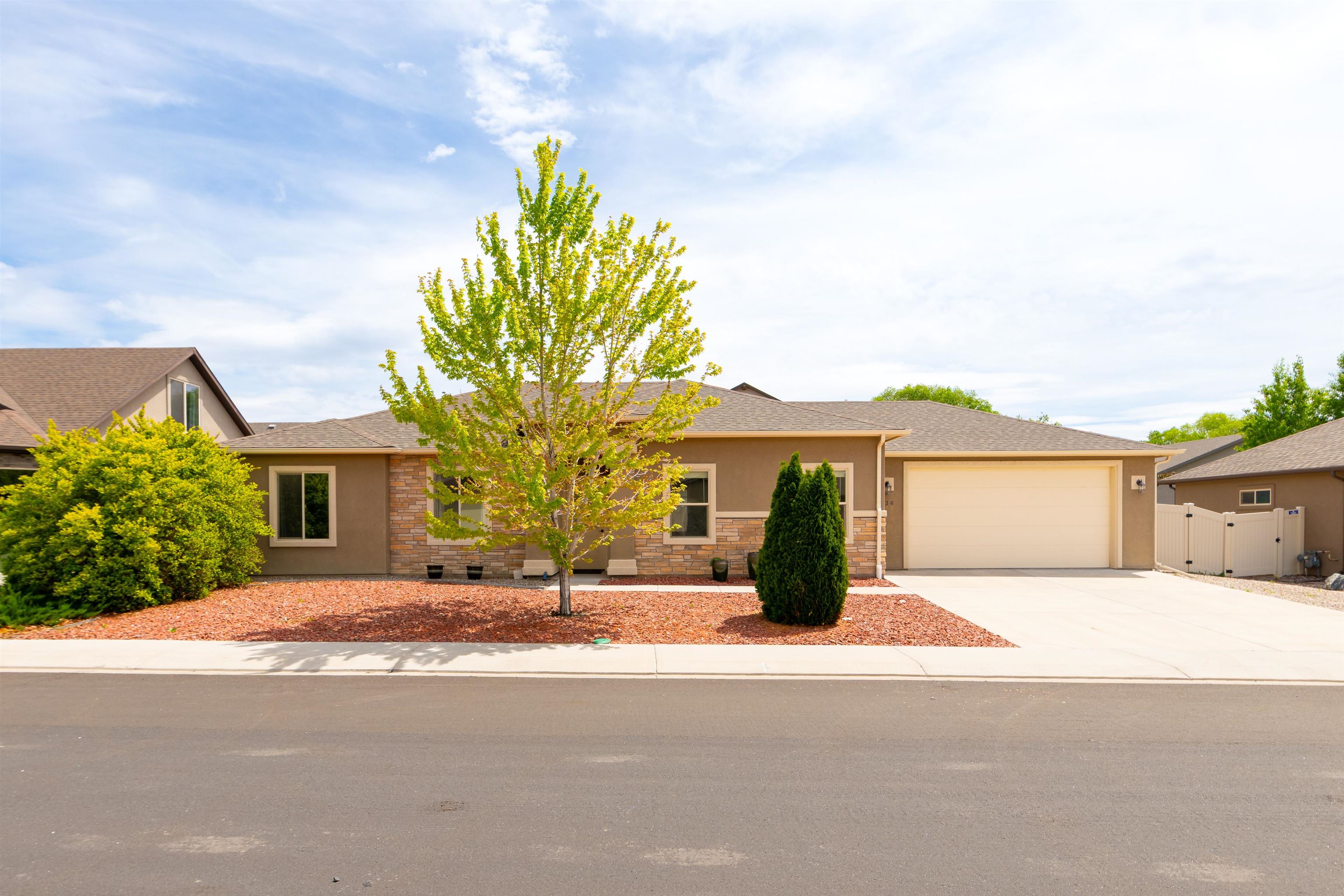 636 Bradford Drive Property Photo