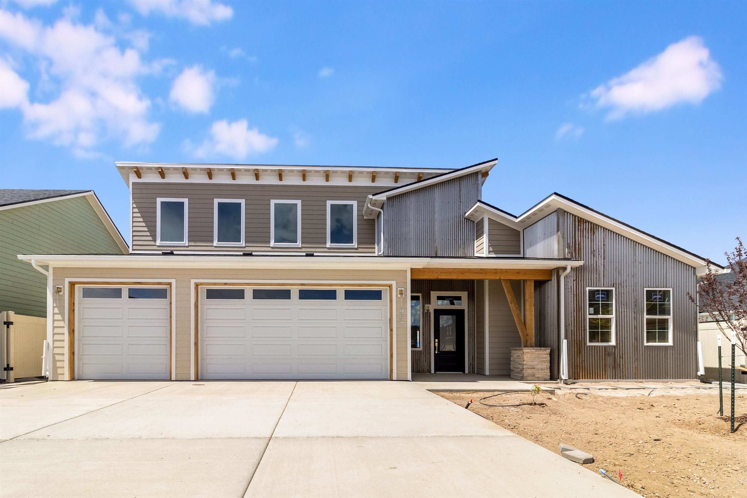 957 Urique Lane