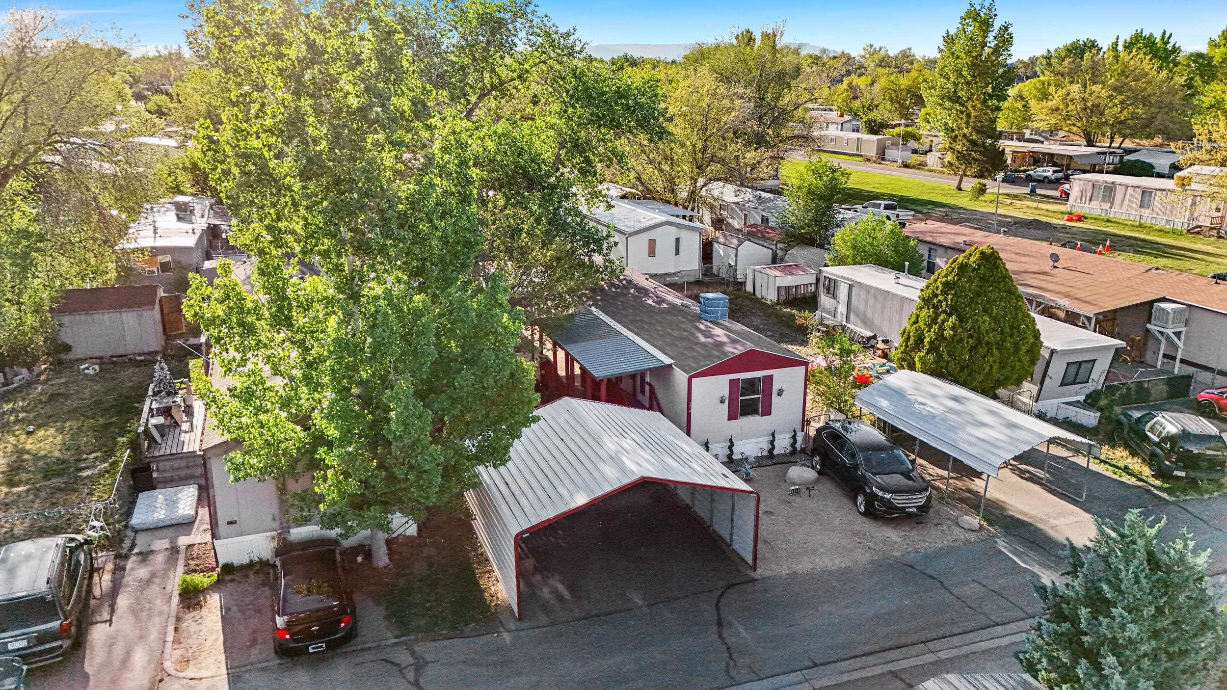 585 25 1/2 Road Property Photo 1