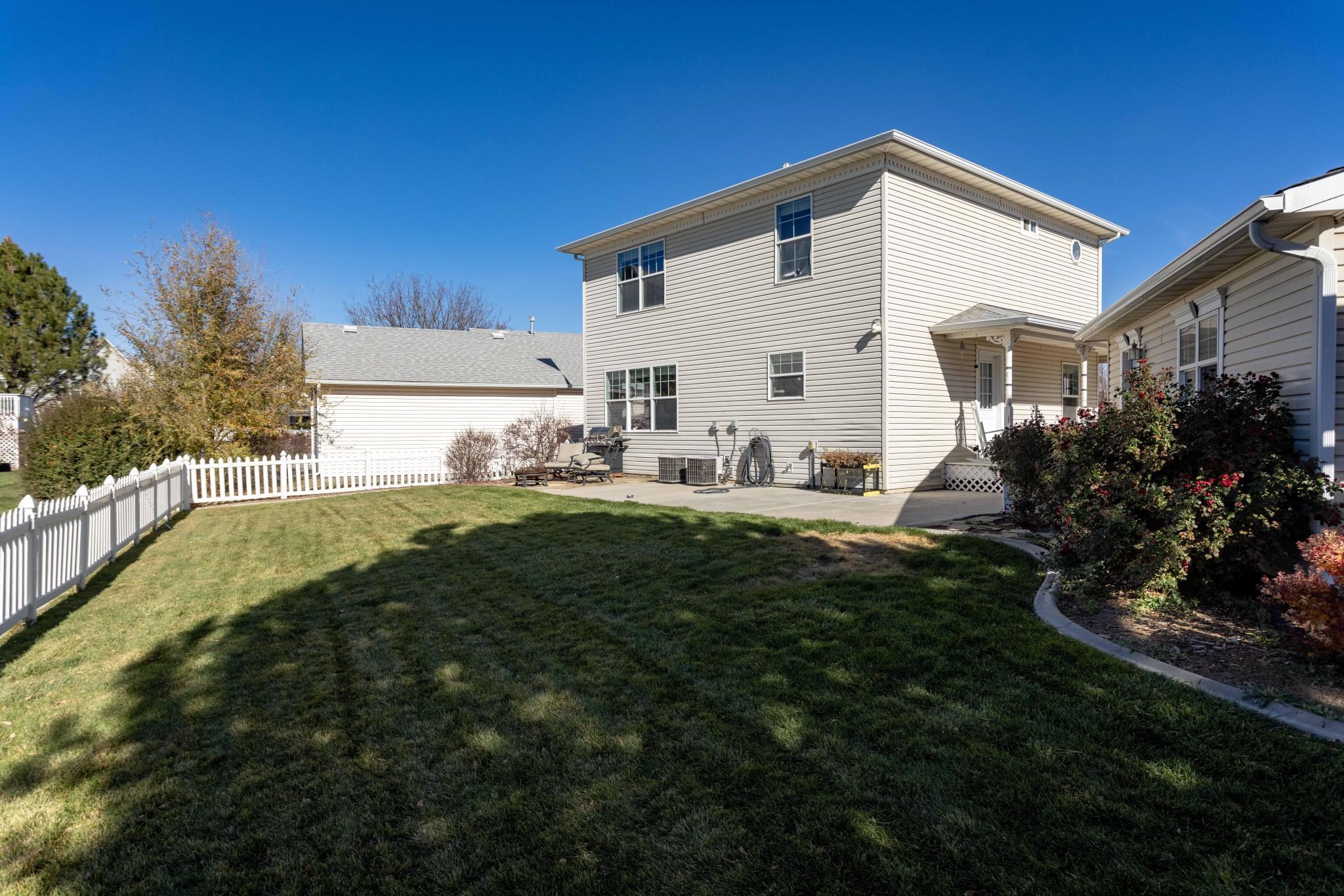 1168 Windsor Park Drive Property Photo 5