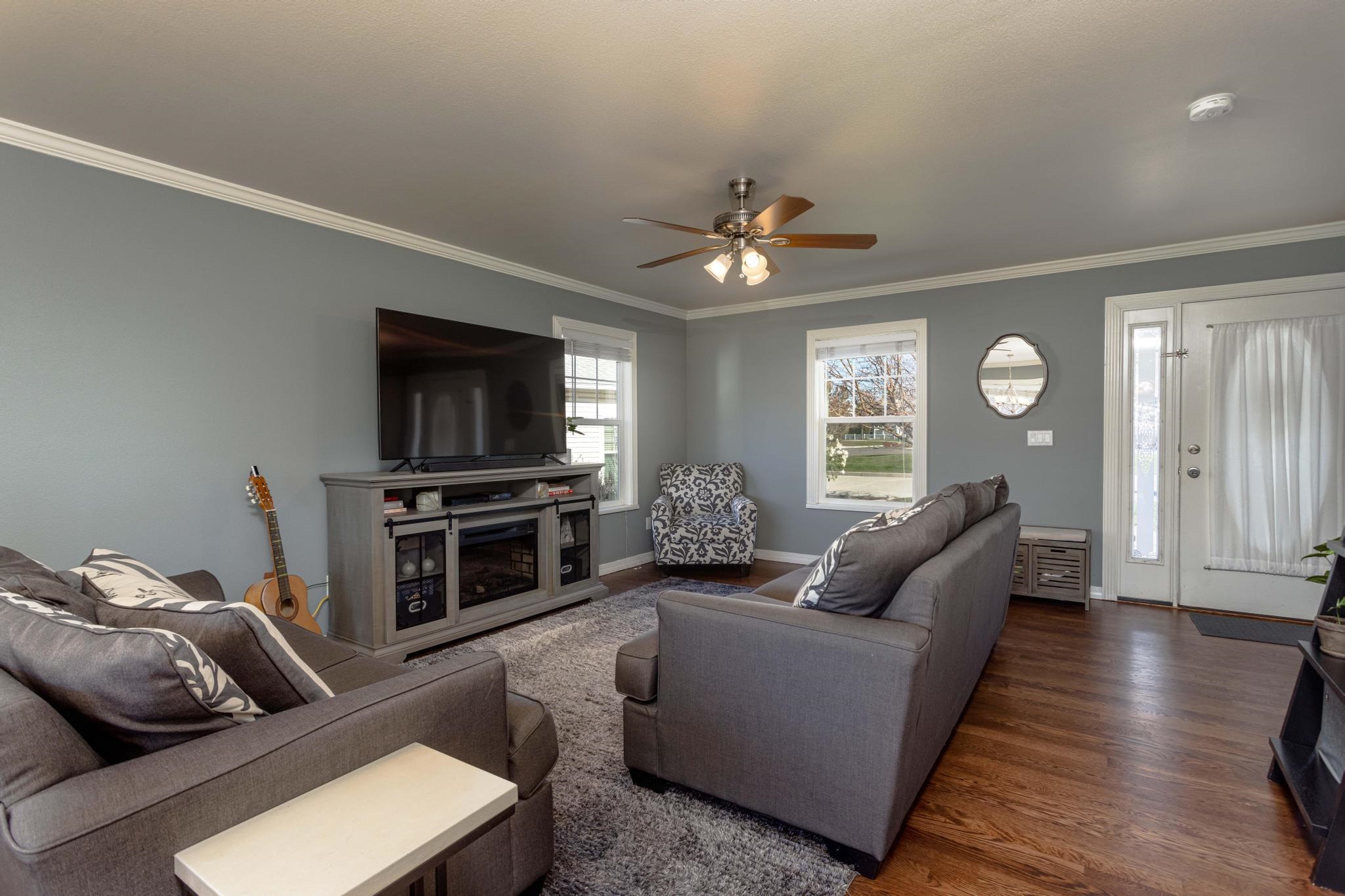 1168 Windsor Park Drive Property Photo 8