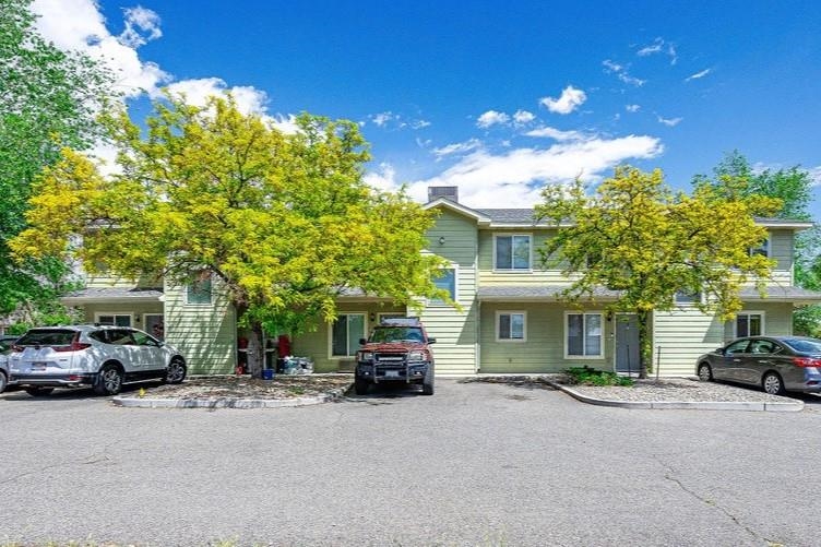 2863 Elm Avenue Property Photo