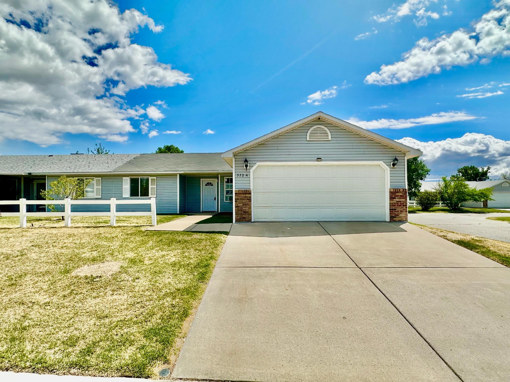 572 Villa Street Property Photo 1