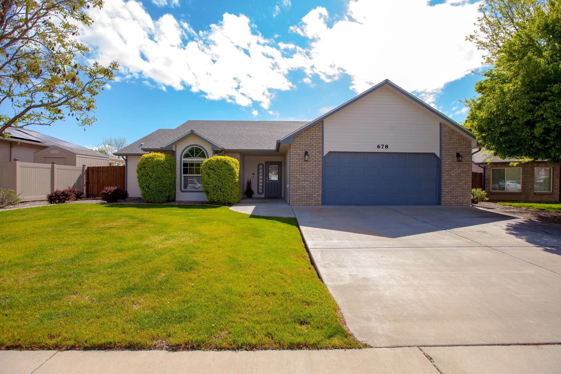 678 Anthracite Drive Property Photo