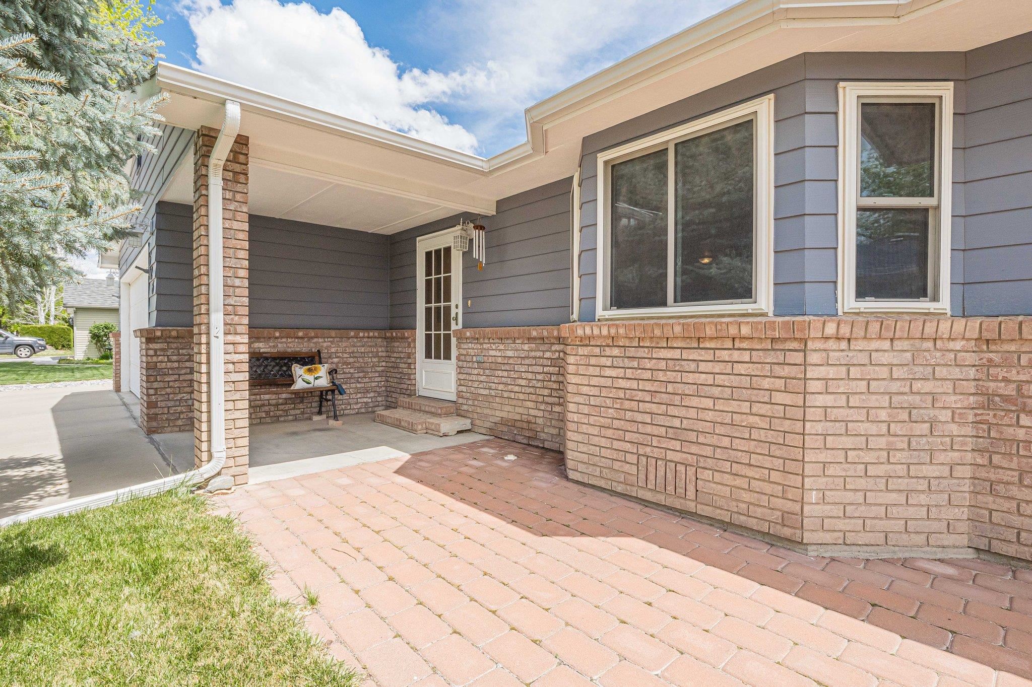 526 N Oak Street Property Photo 4