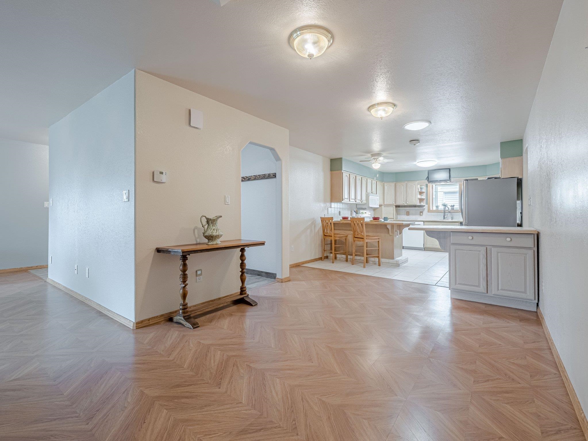 526 N Oak Street Property Photo 9