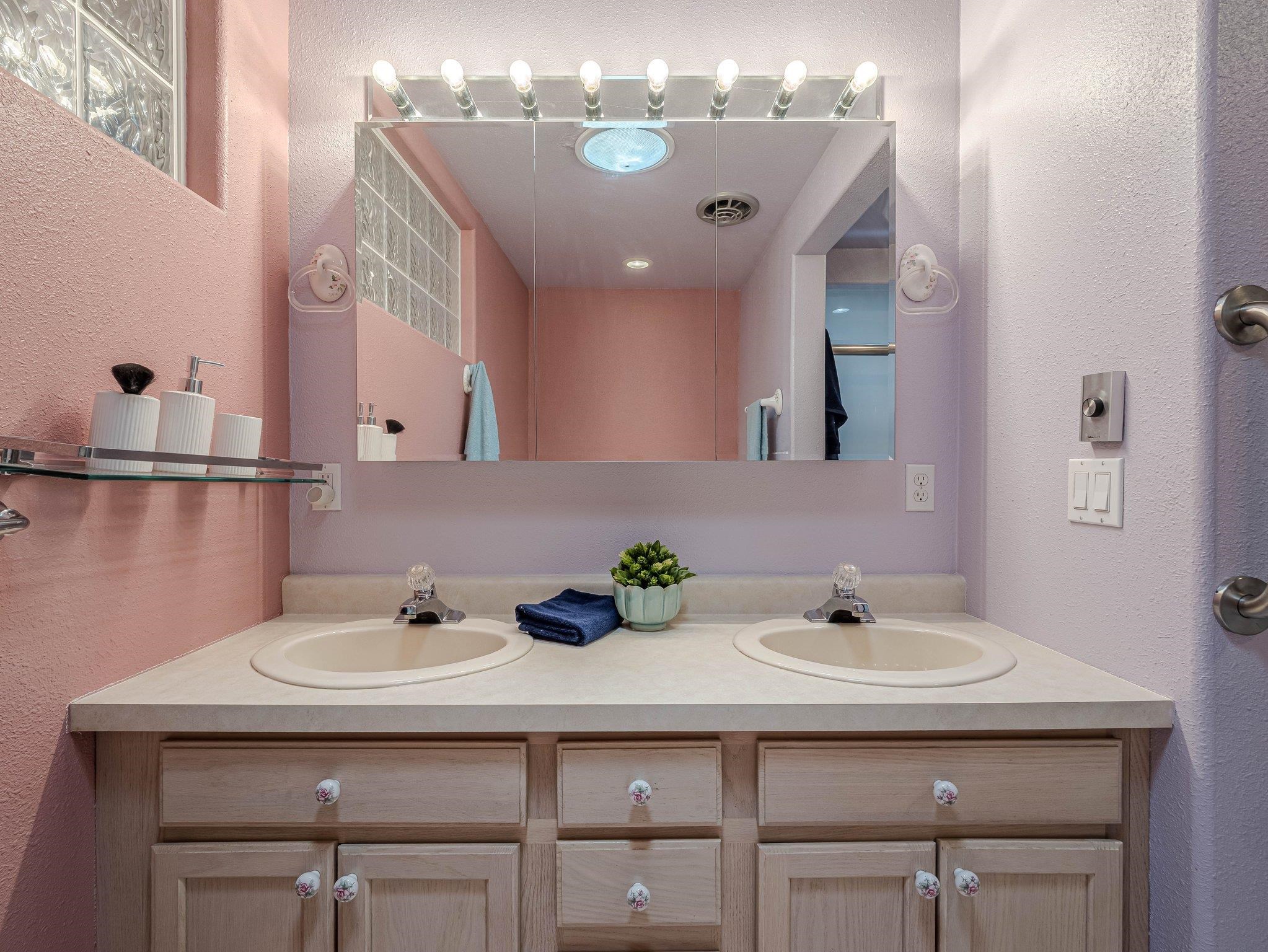 526 N Oak Street Property Photo 31