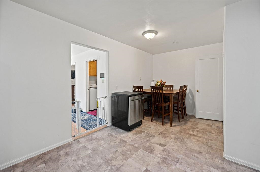 2893 Seely Road Property Photo 10