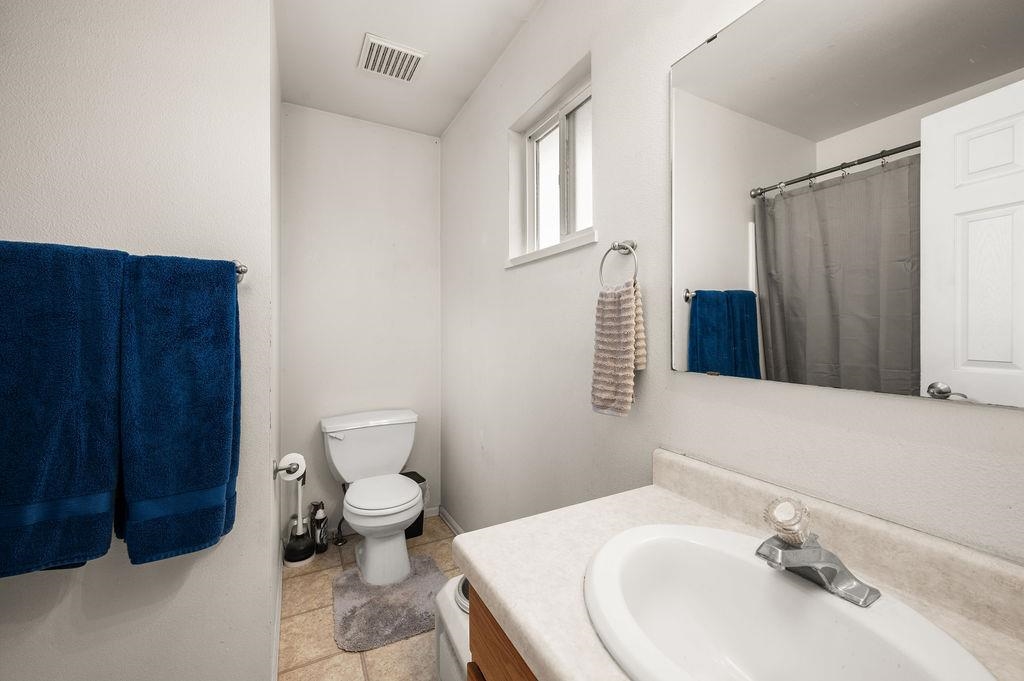 3289 Point Avenue Property Photo 8