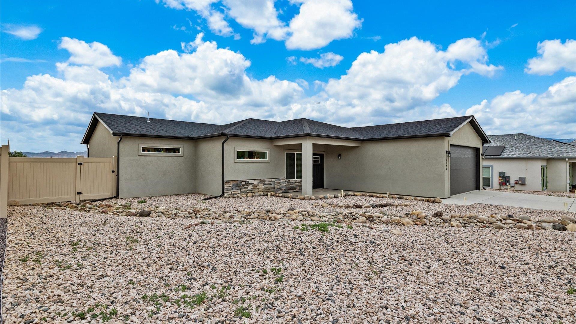 2946 Circling Hawk Street Property Photo 2