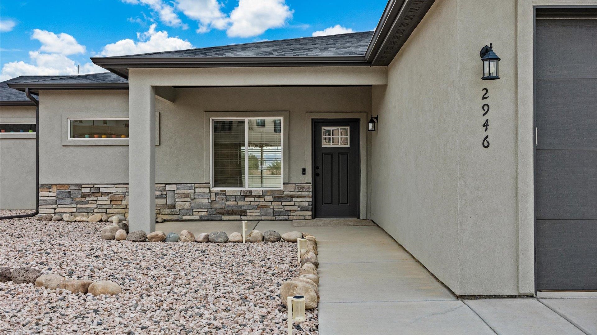 2946 Circling Hawk Street Property Photo 4