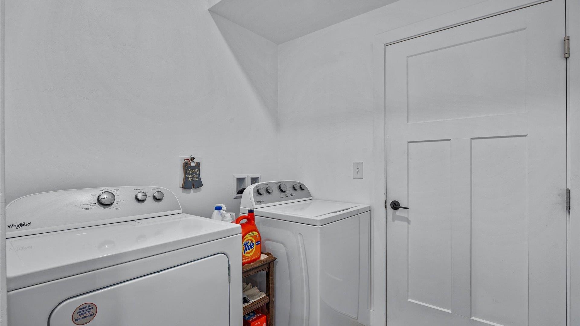 2946 Circling Hawk Street Property Photo 17