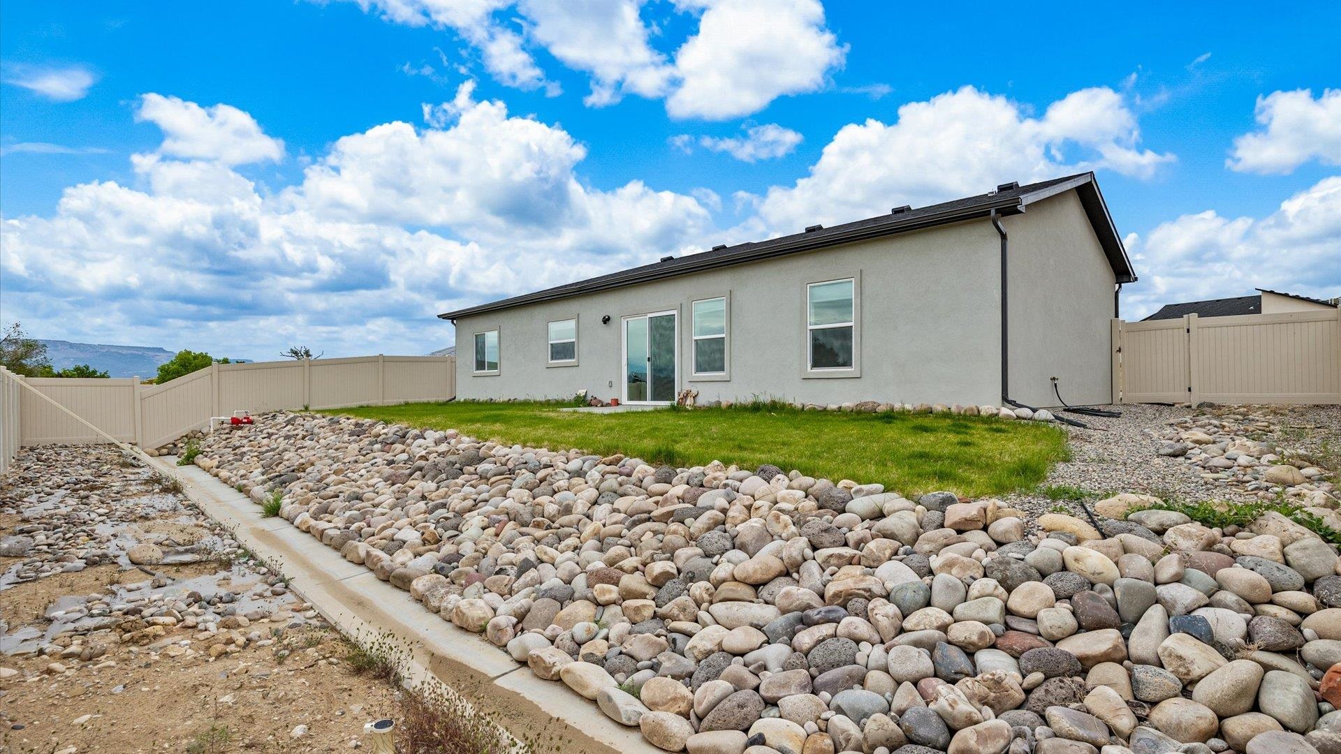 2946 Circling Hawk Street Property Photo 19