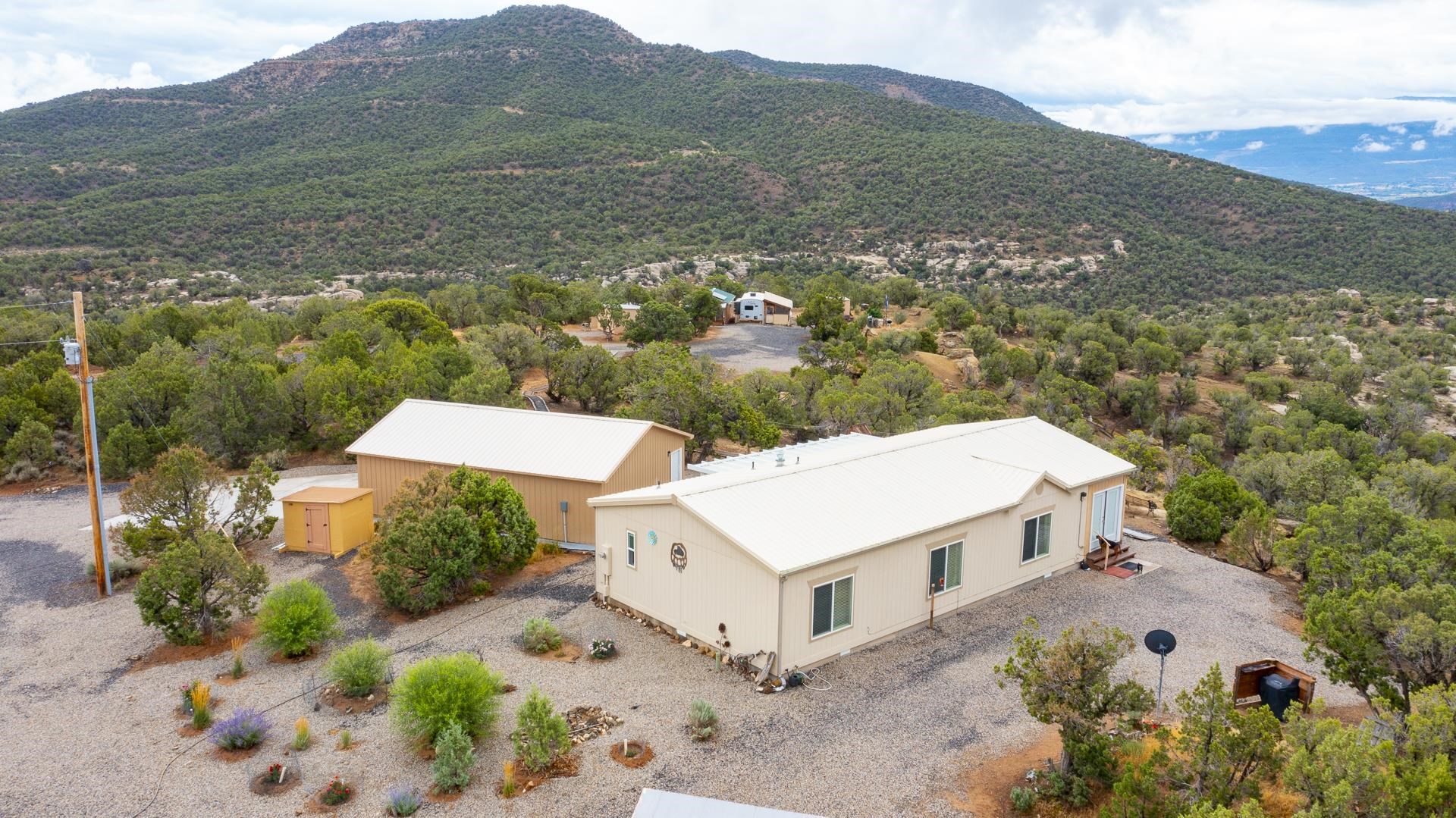 4597 Horse Canyon Road Property Photo