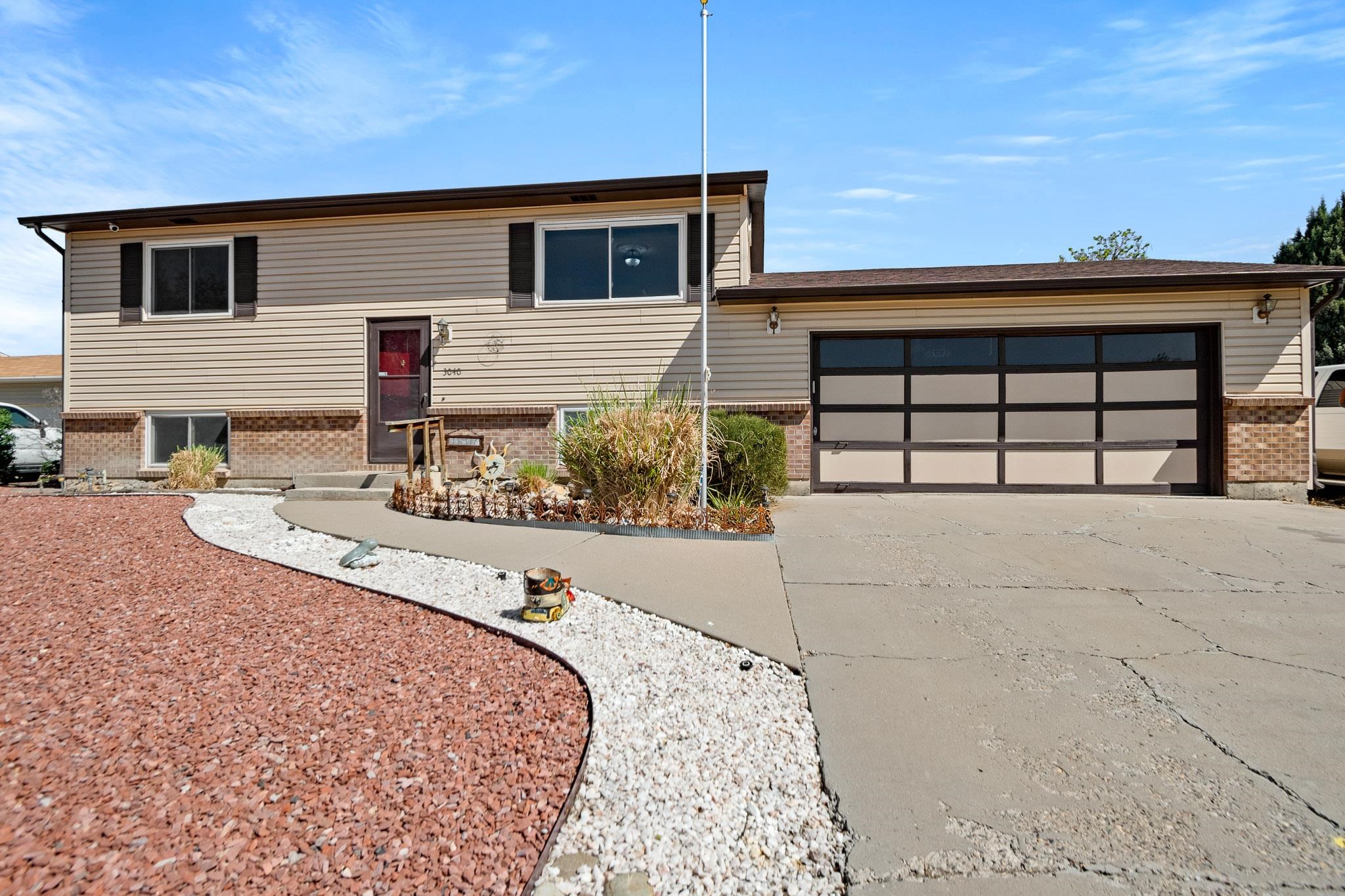 3040 Gunnison Avenue Property Photo
