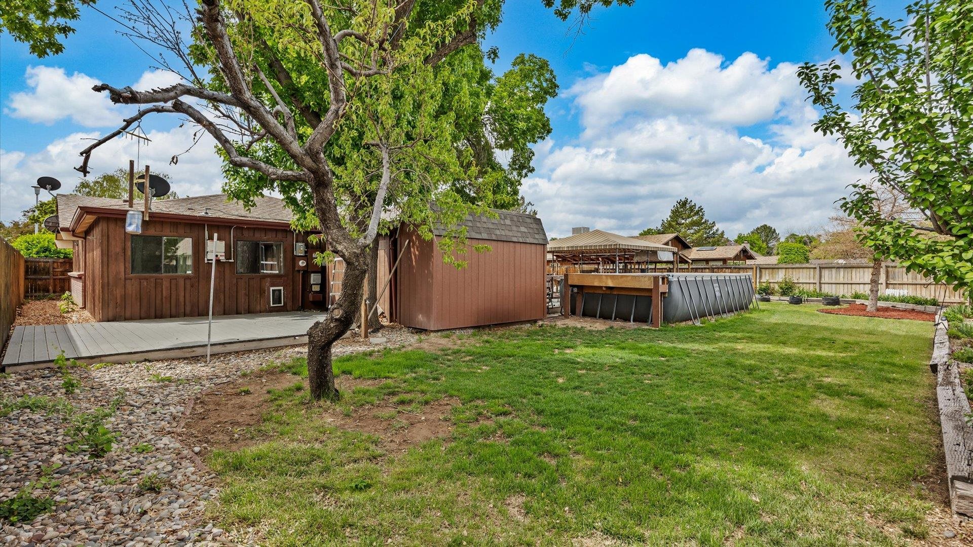 2412 Applewood Circle Property Photo 18