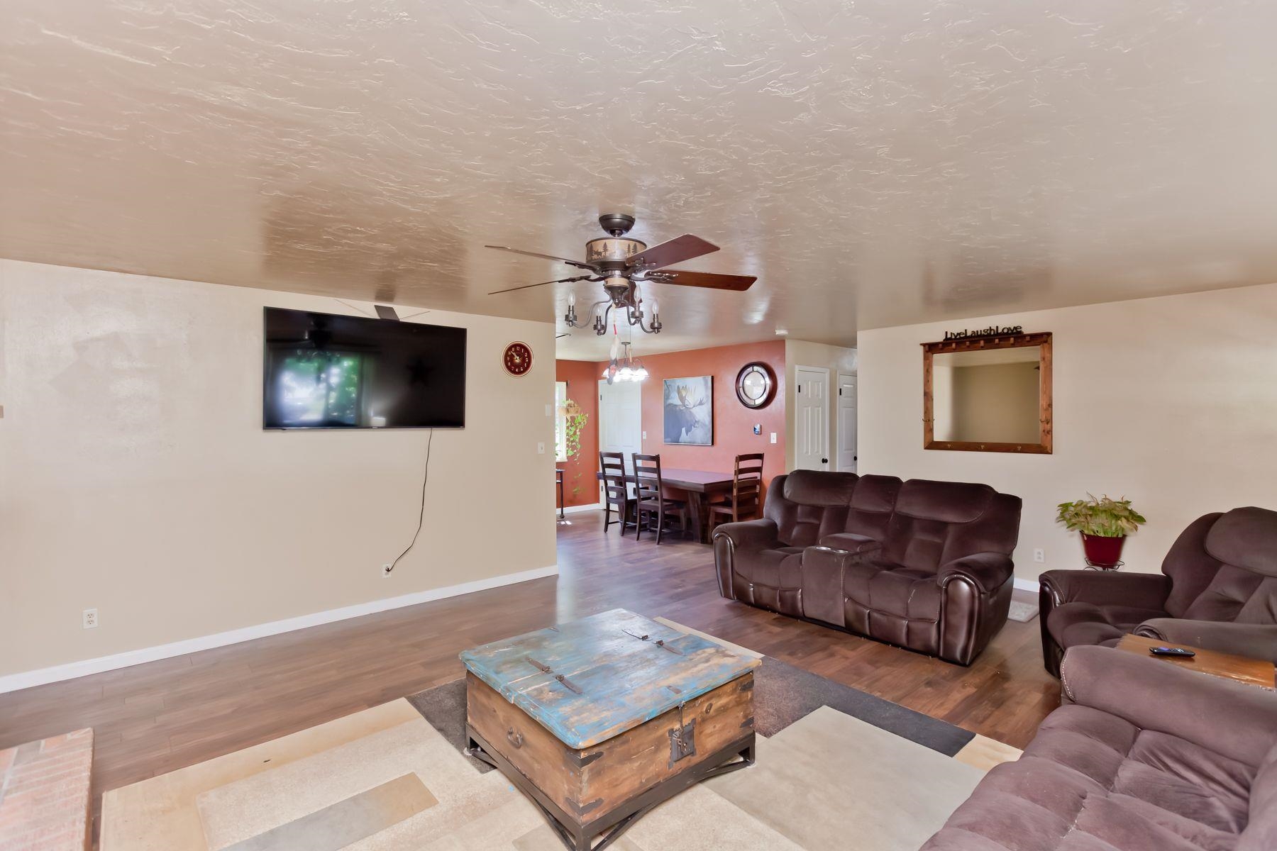 498 Sheldon Road Property Photo 8