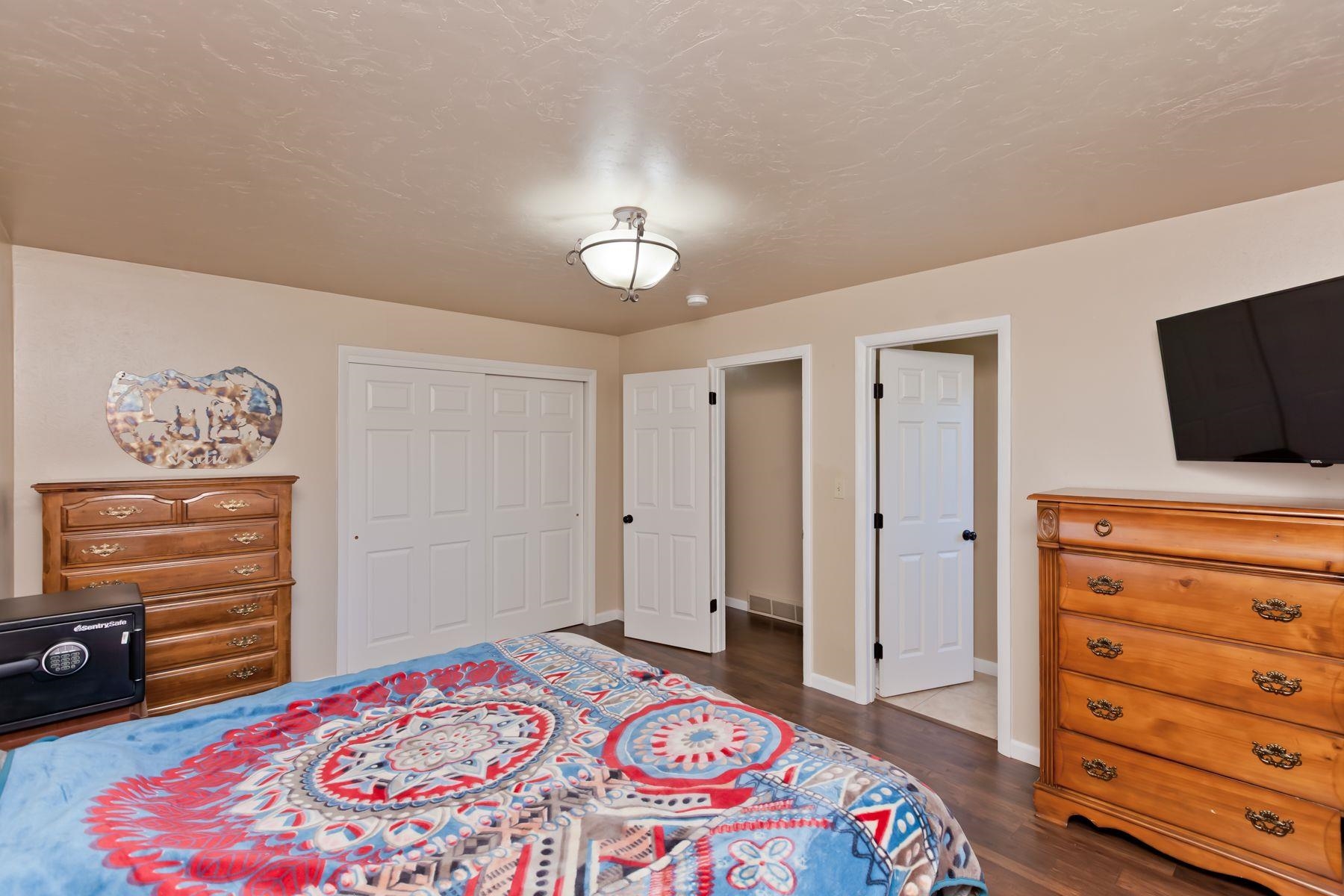498 Sheldon Road Property Photo 22