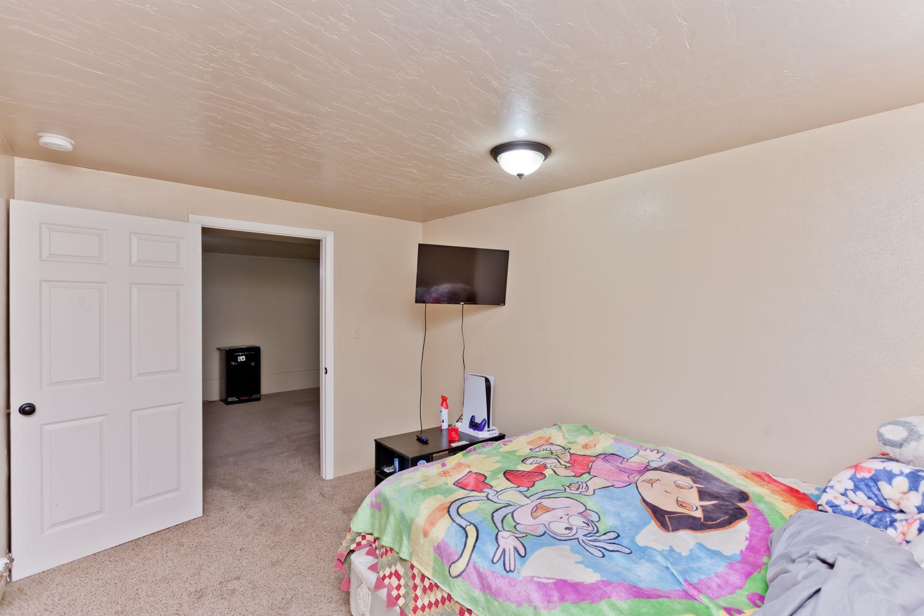 498 Sheldon Road Property Photo 40