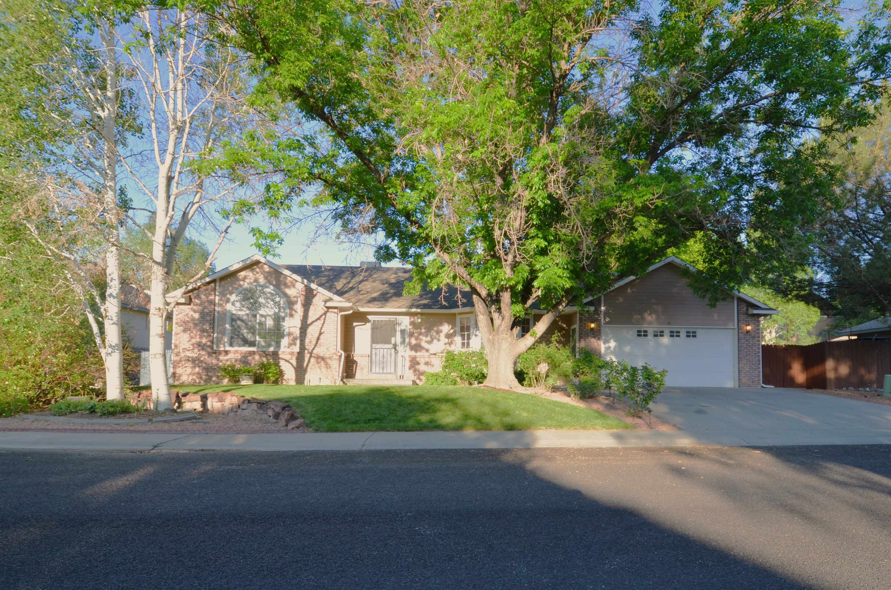 778 Jordanna Road Property Photo 1