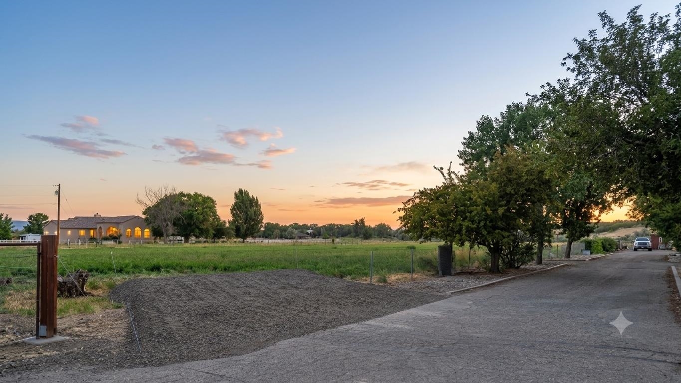 2324 I Road Property Photo 1