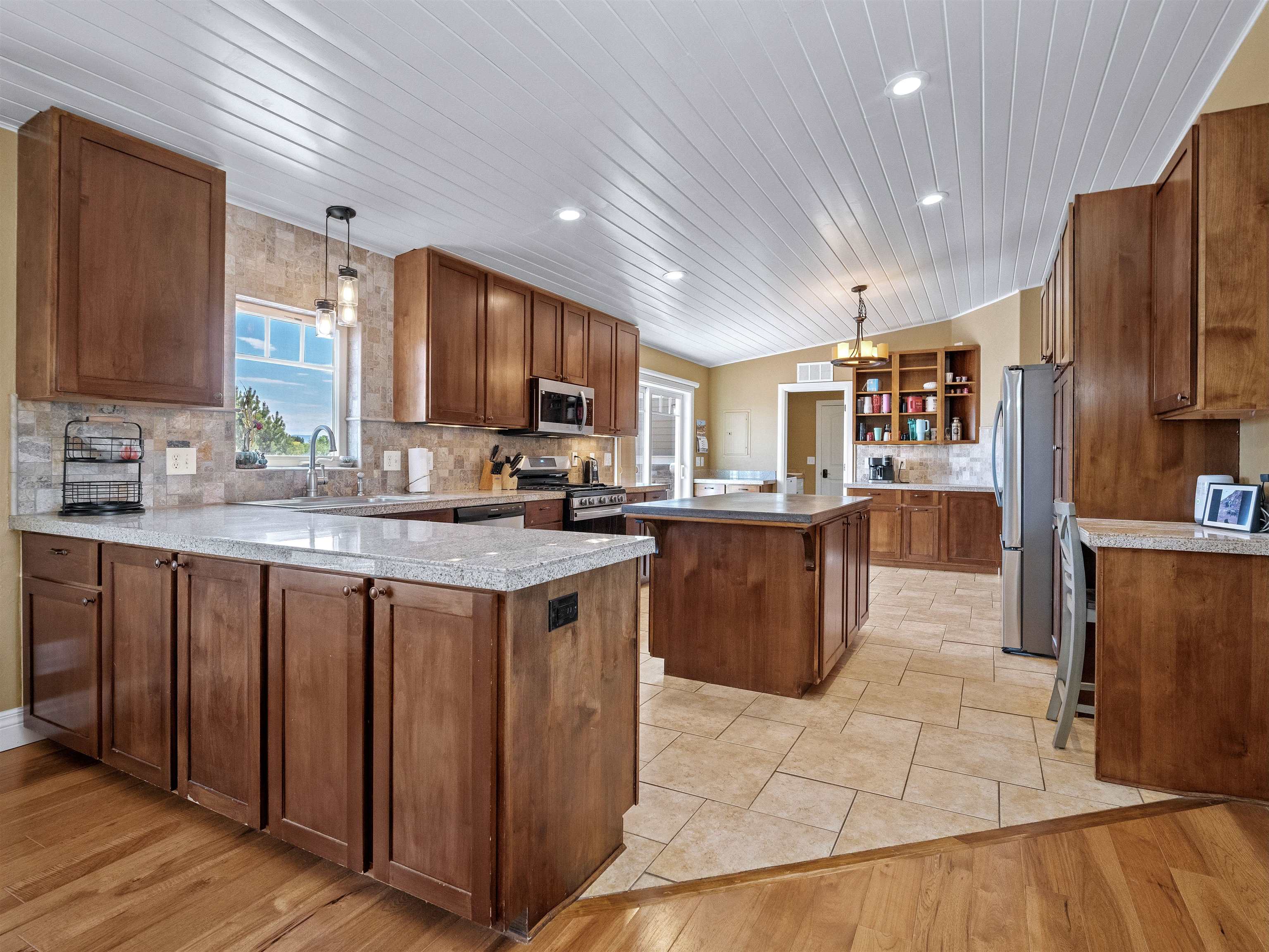 1338 13 Road Property Photo 8