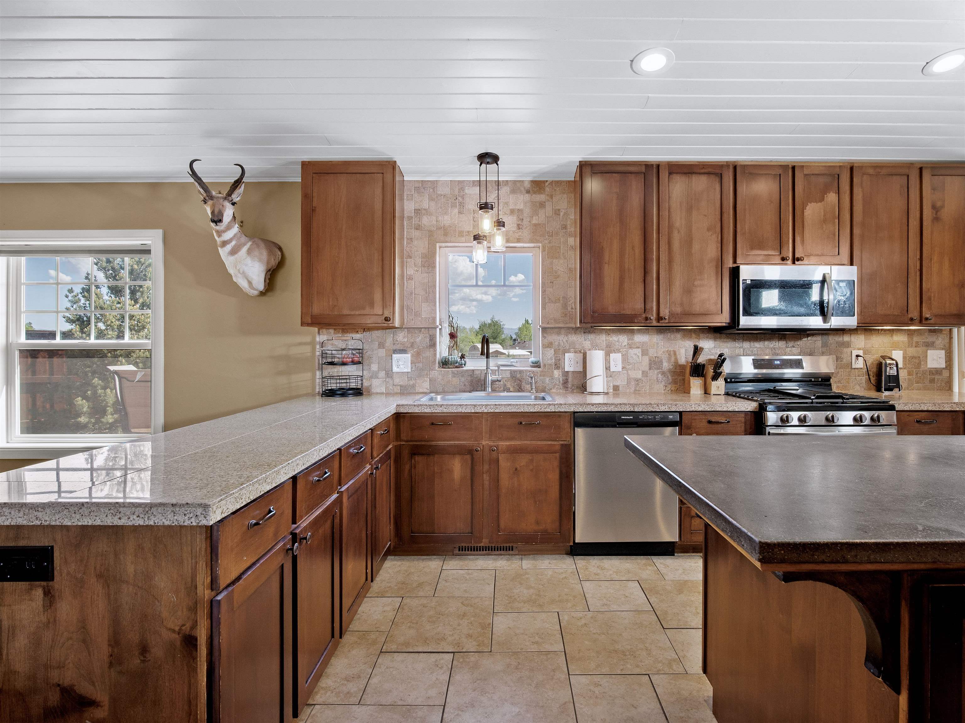 1338 13 Road Property Photo 9