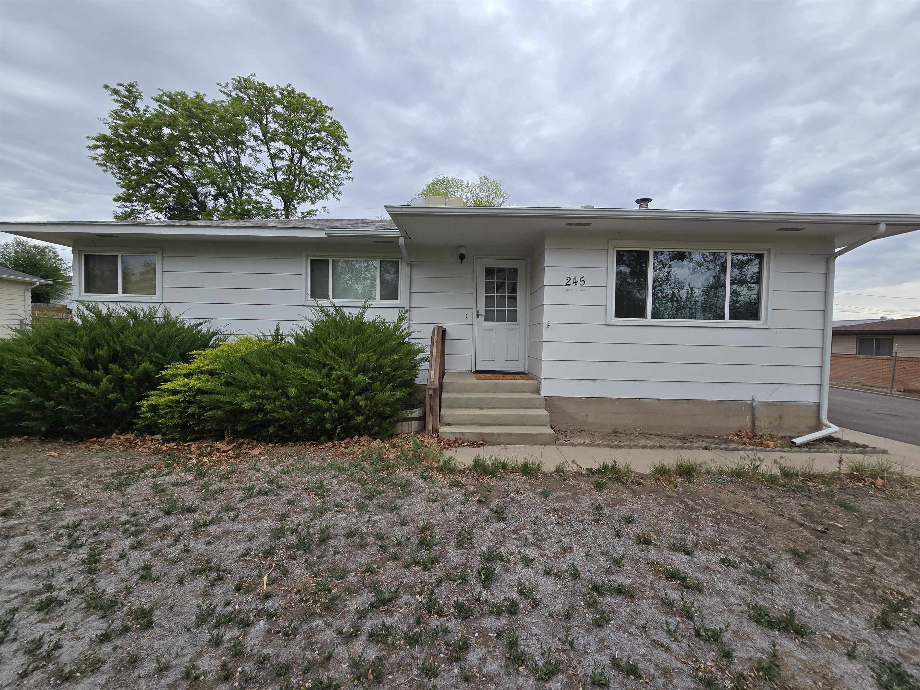 245 27 Road Property Photo
