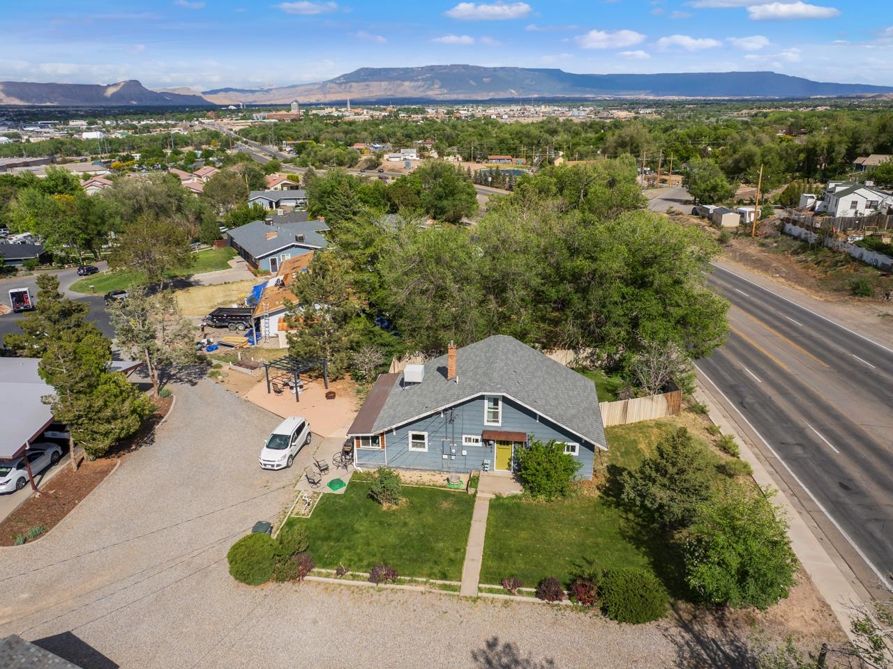 2478 Broadway Property Photo