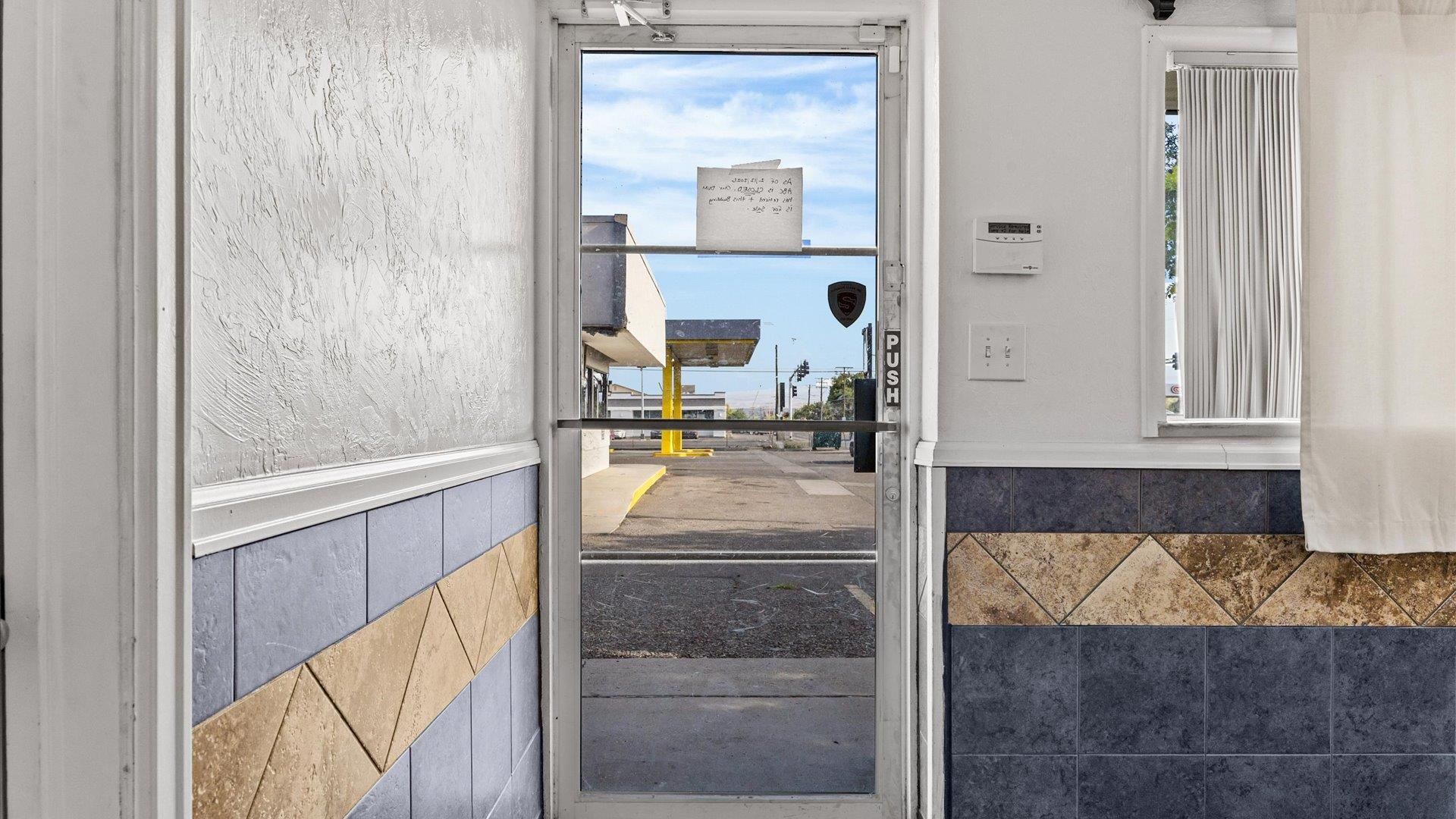 502 28 1/2 Road Property Photo 9