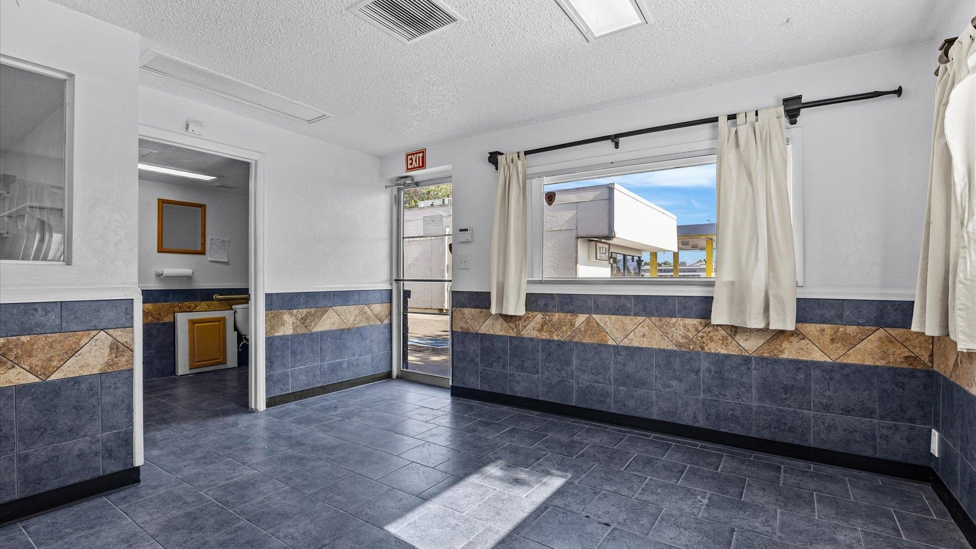 502 28 1/2 Road Property Photo 10