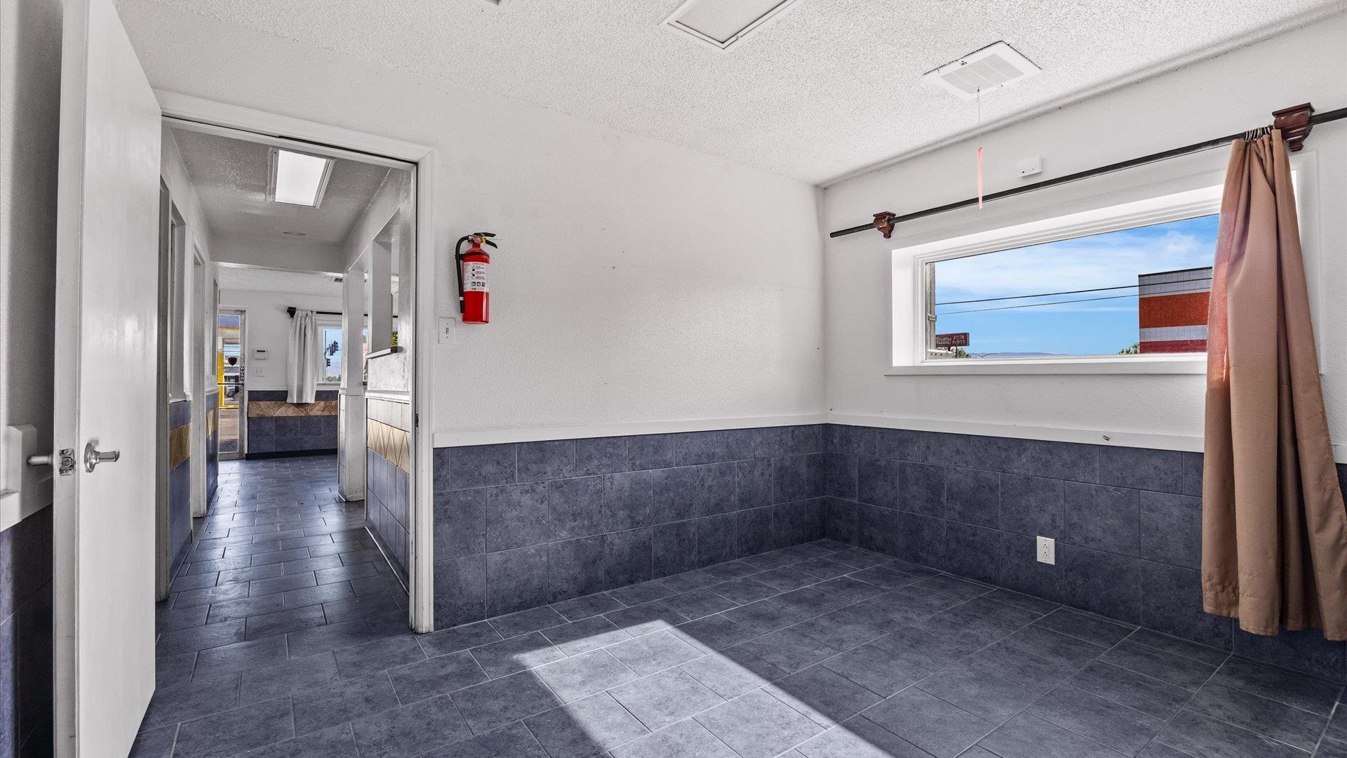 502 28 1/2 Road Property Photo 16