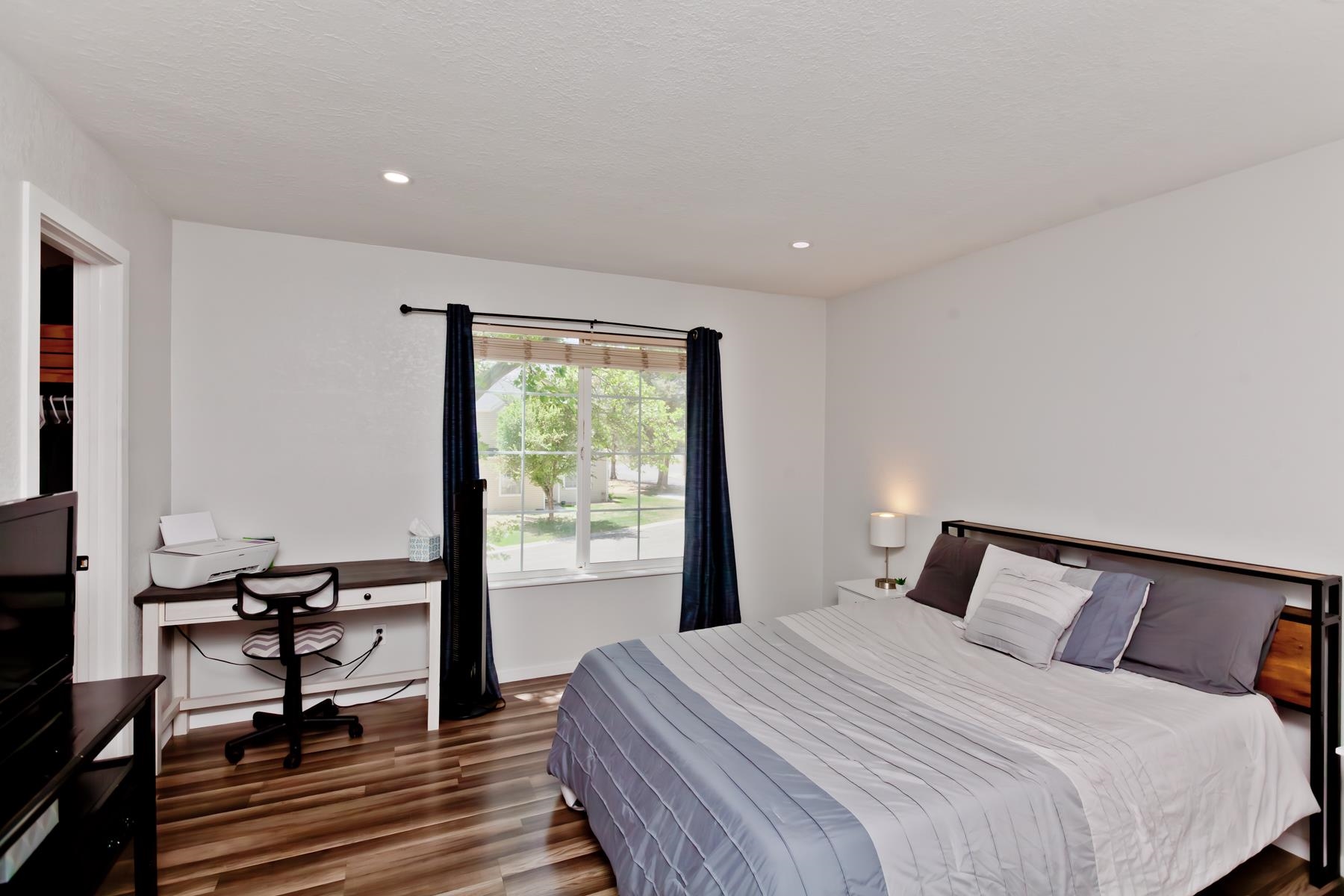 14 Chardonnay Court Property Photo 2