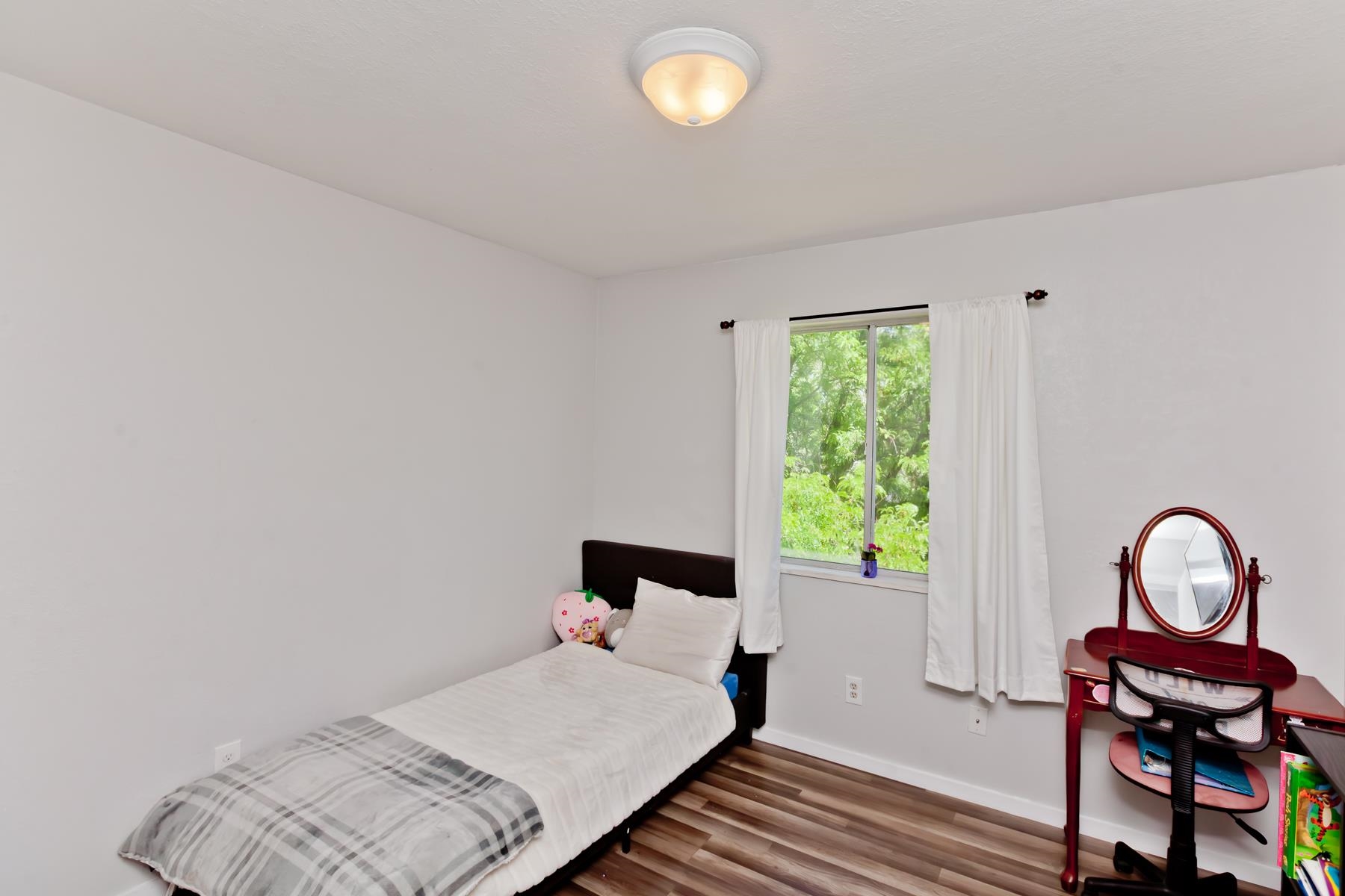 14 Chardonnay Court Property Photo 4