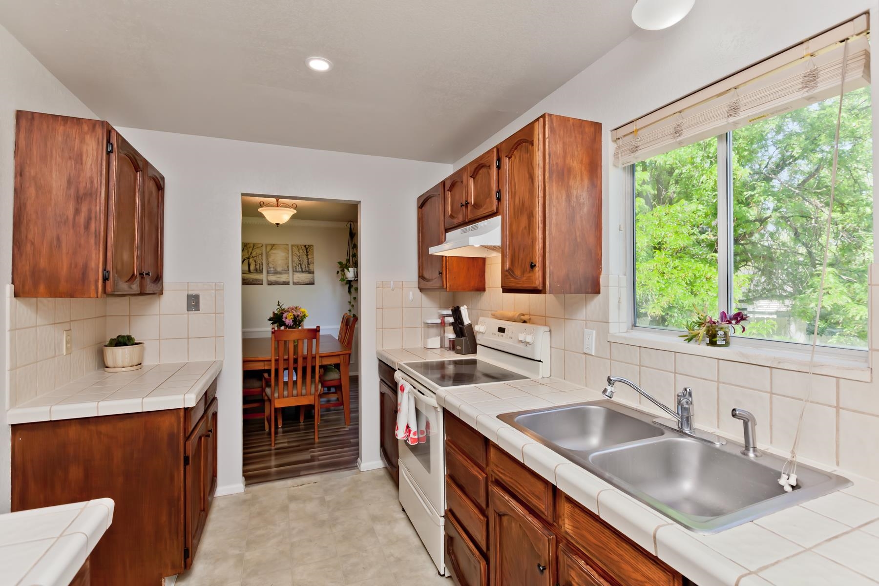 14 Chardonnay Court Property Photo 12