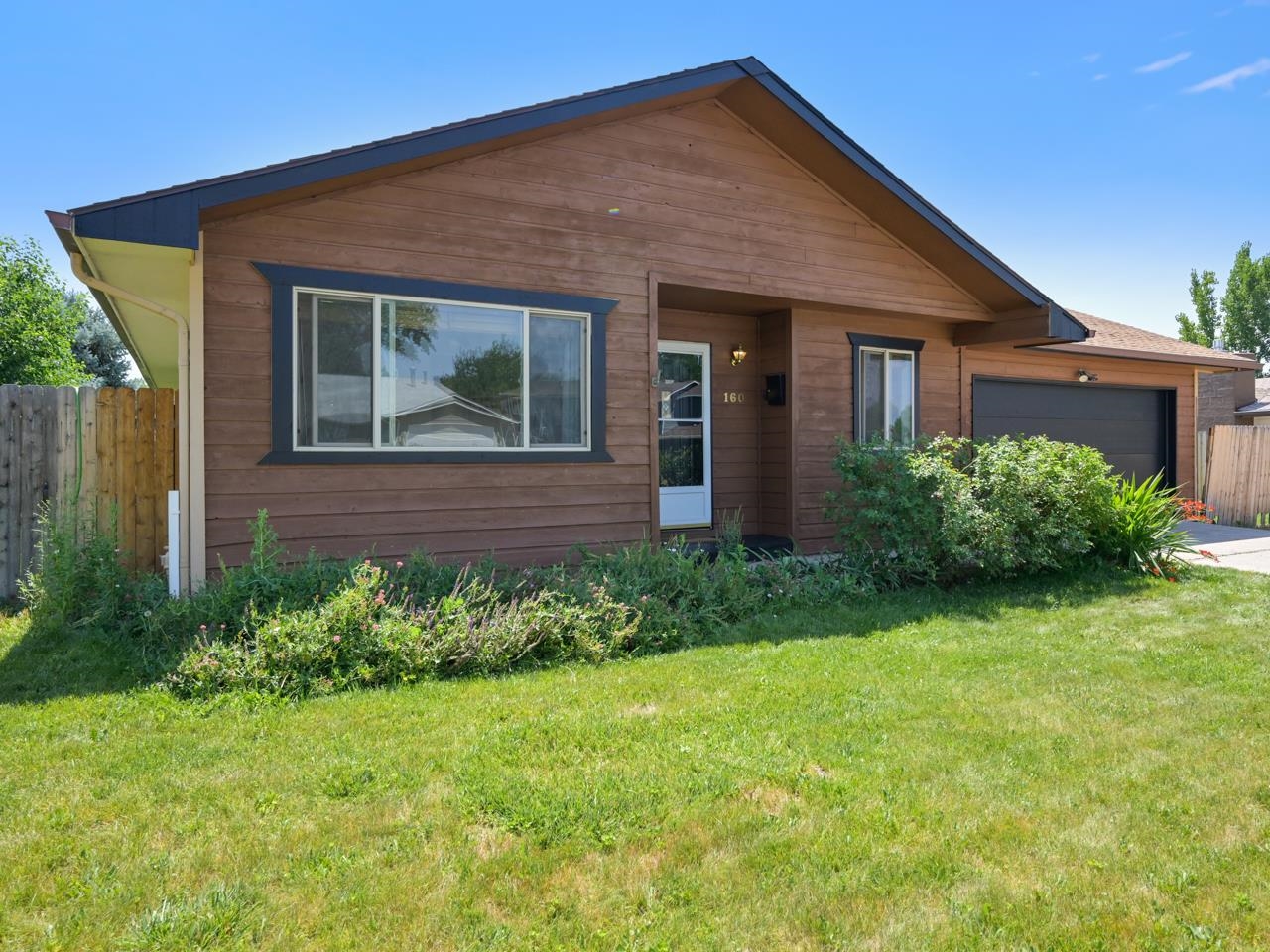 160 Sunset Drive Property Photo 1